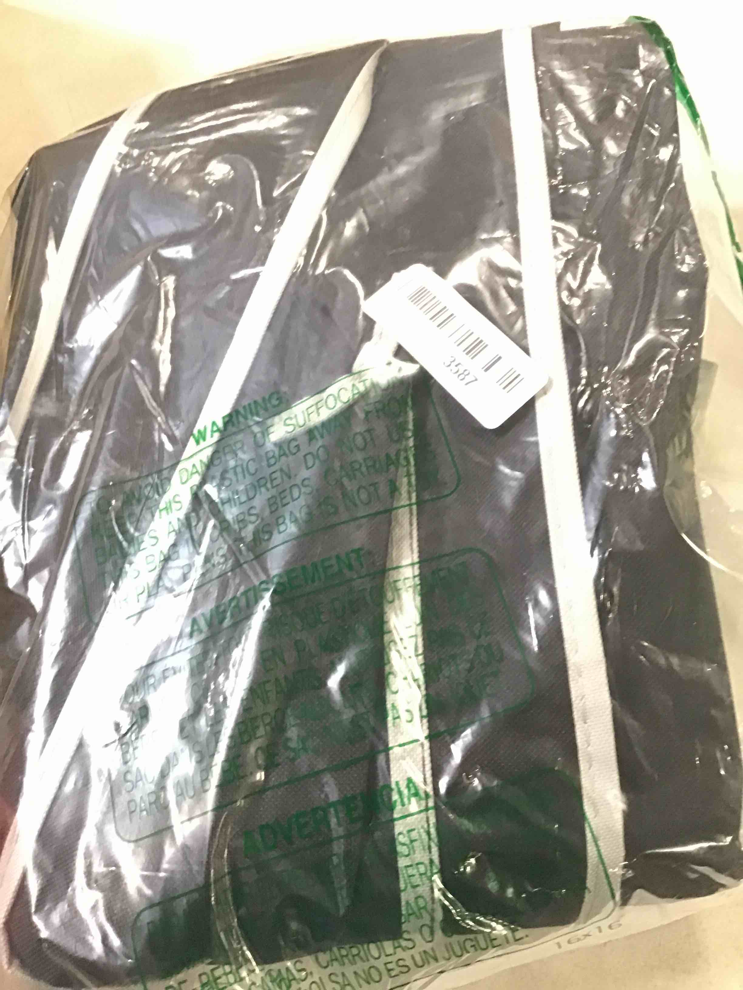https://s3.amazonaws.com/lotting-images-prod/bidfta/BLU6521074_1718390793779.jpeg