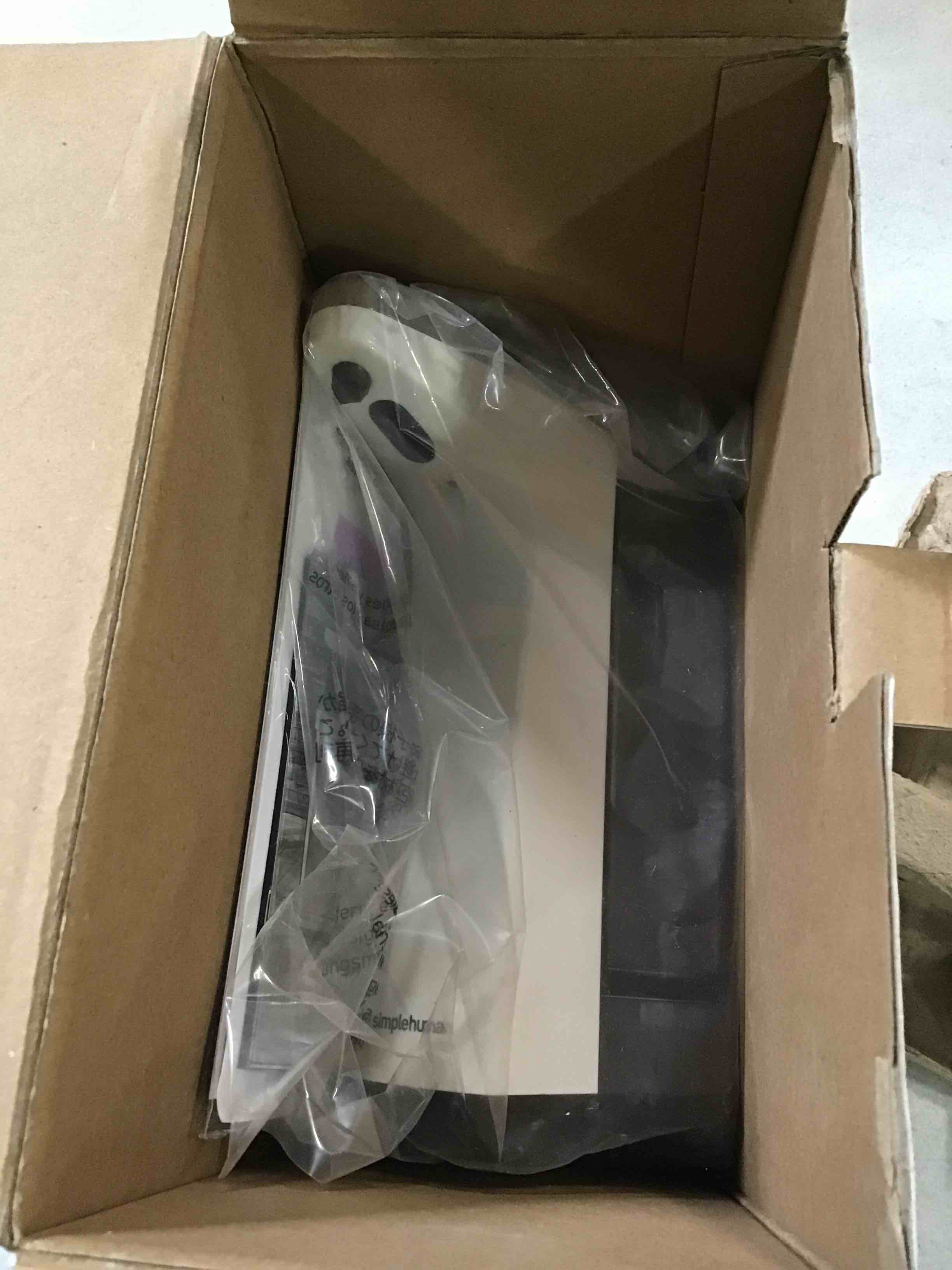 https://s3.amazonaws.com/lotting-images-prod/bidfta/BLU6521087_1718392074542.jpeg
