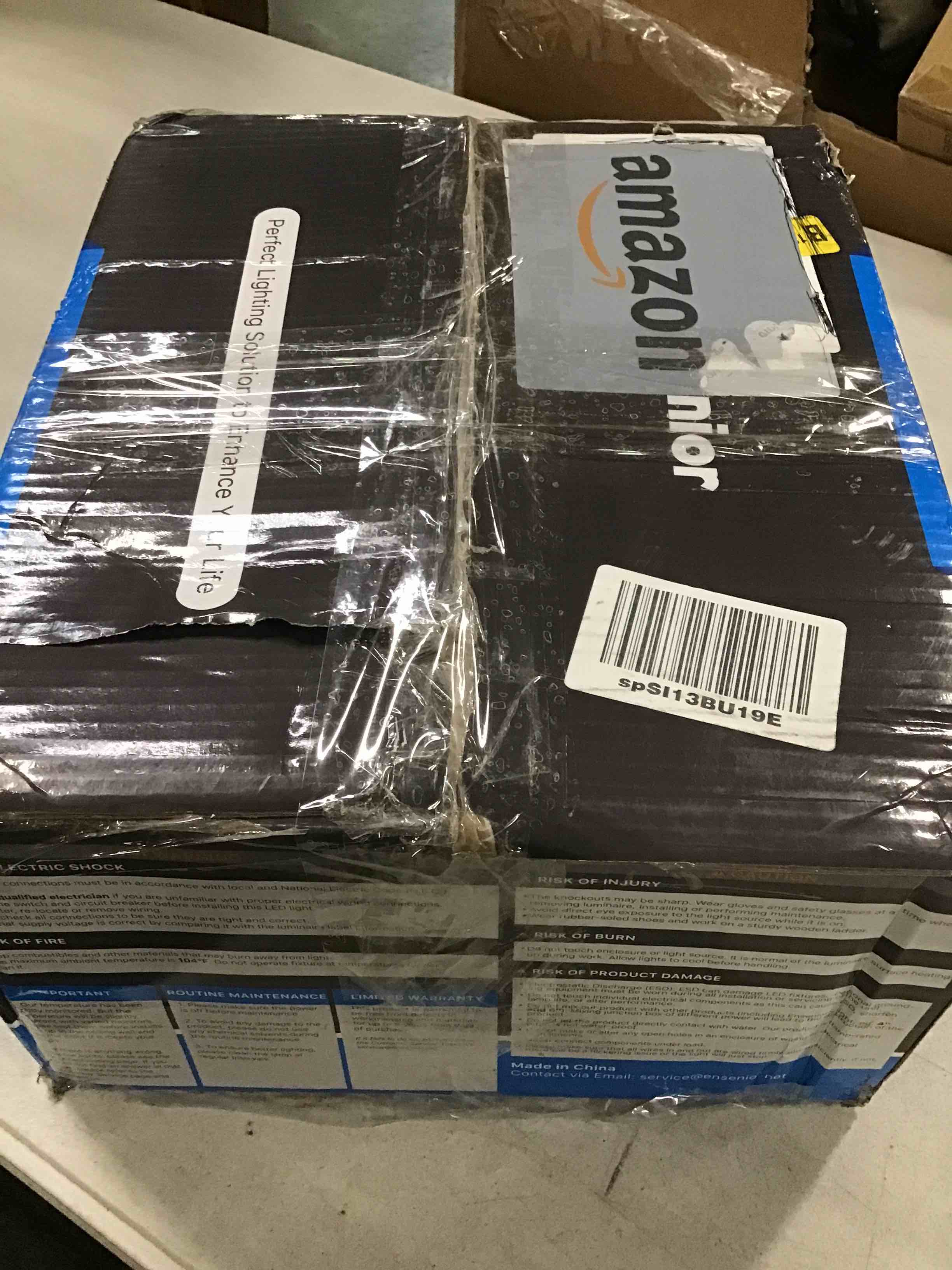 https://s3.amazonaws.com/lotting-images-prod/bidfta/BLU6521155_1718449967924.jpeg