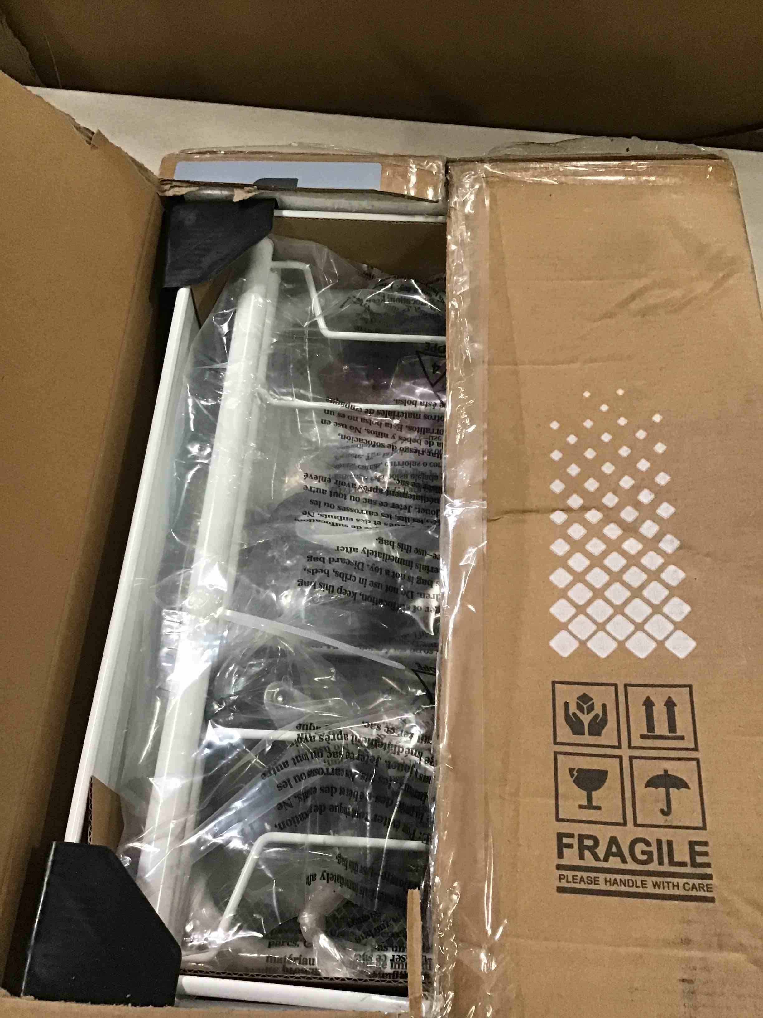 https://s3.amazonaws.com/lotting-images-prod/bidfta/BLU6521225_1718454028684.jpeg