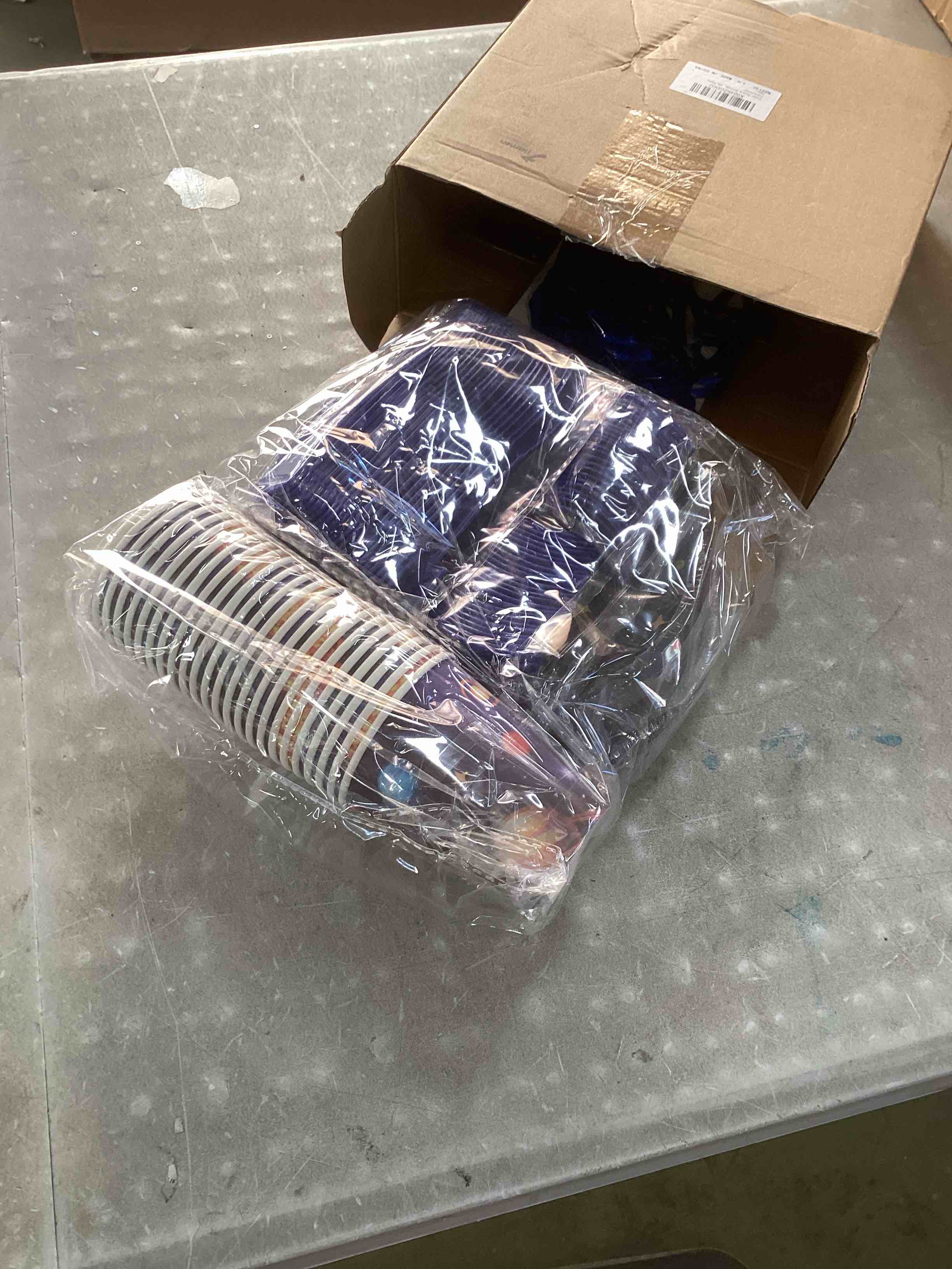 https://s3.amazonaws.com/lotting-images-prod/bidfta/BLU6523244_1719833843913.jpeg