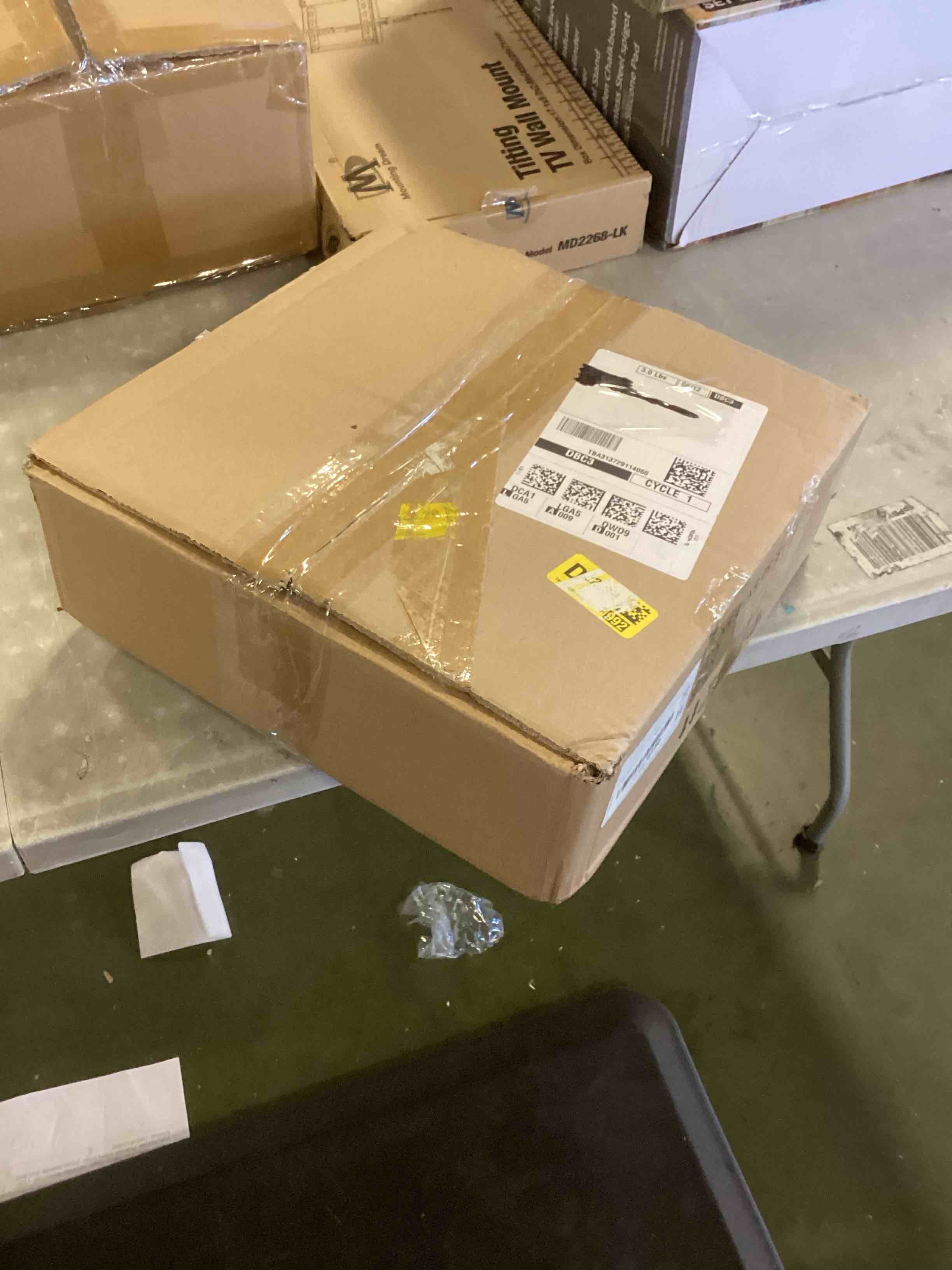 https://s3.amazonaws.com/lotting-images-prod/bidfta/BLU6523410_1719852336792.jpeg
