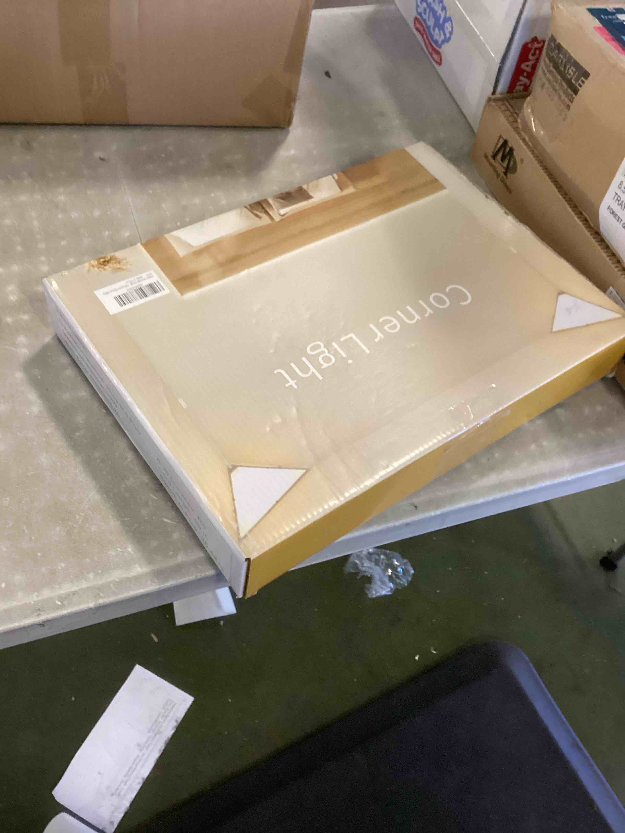 https://s3.amazonaws.com/lotting-images-prod/bidfta/BLU6523430_1719854317669.jpeg