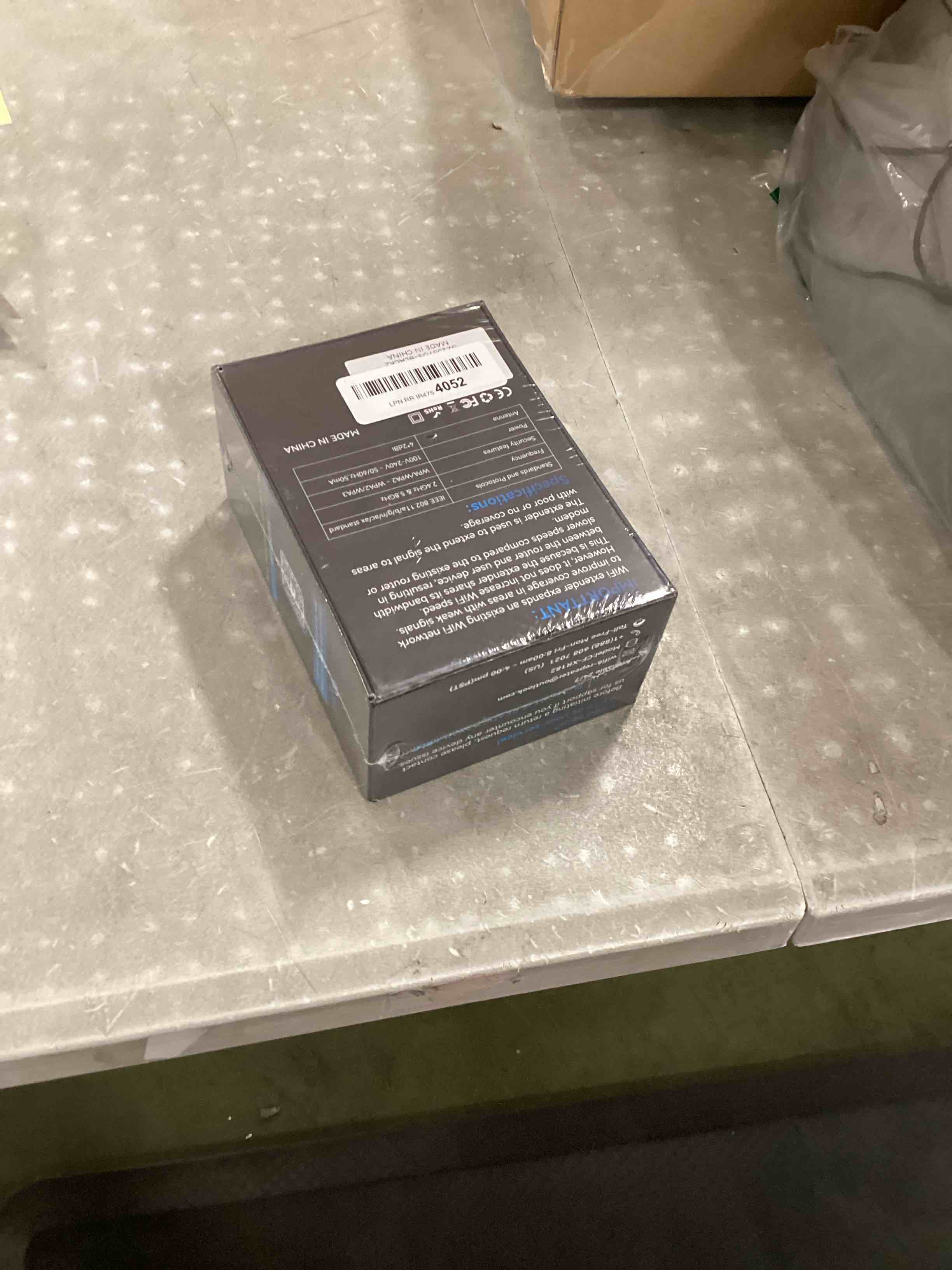 https://s3.amazonaws.com/lotting-images-prod/bidfta/BLU6523867_1720004922546.jpeg