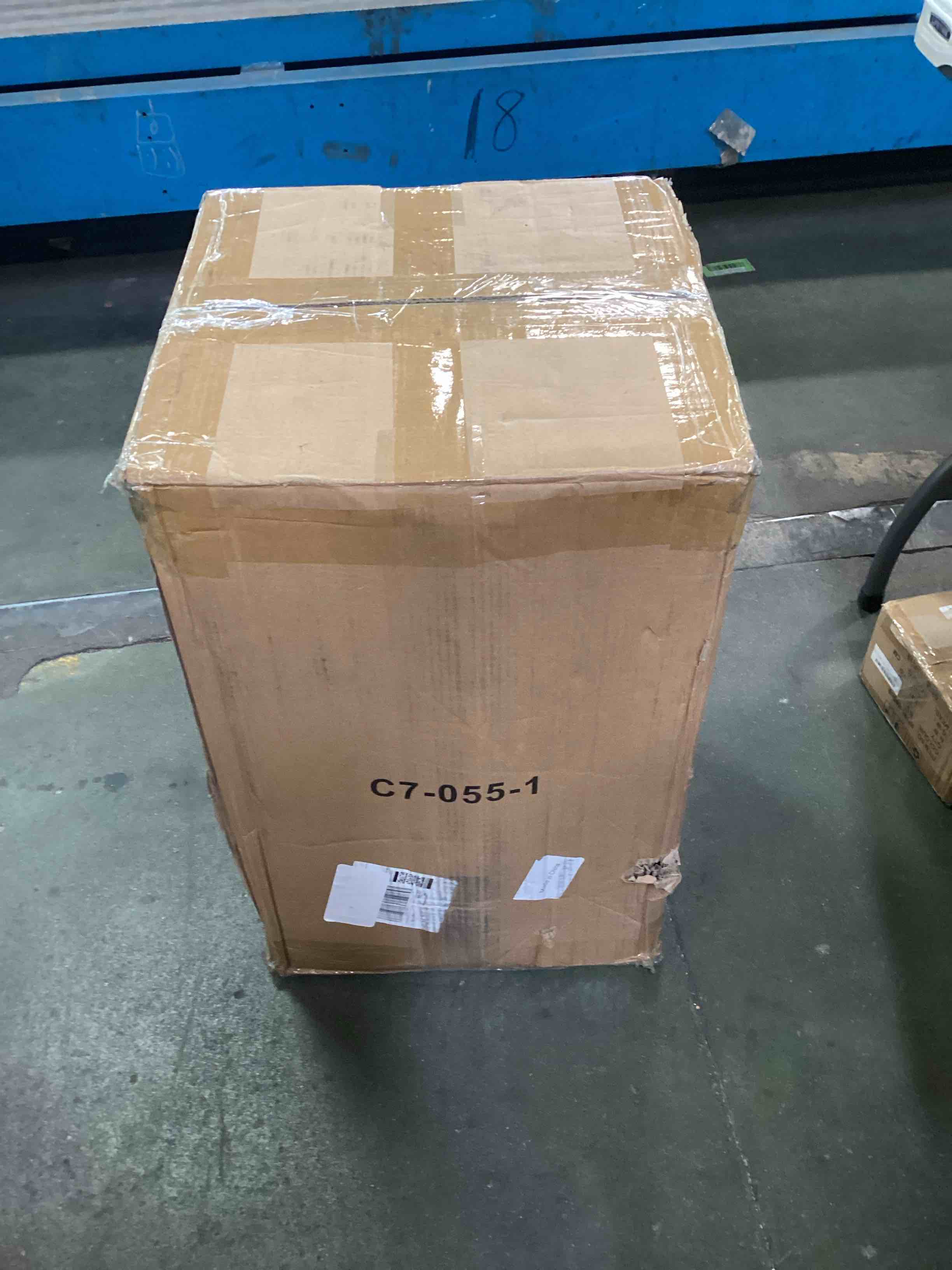 https://s3.amazonaws.com/lotting-images-prod/bidfta/BLU6525565_1719959676003.jpeg