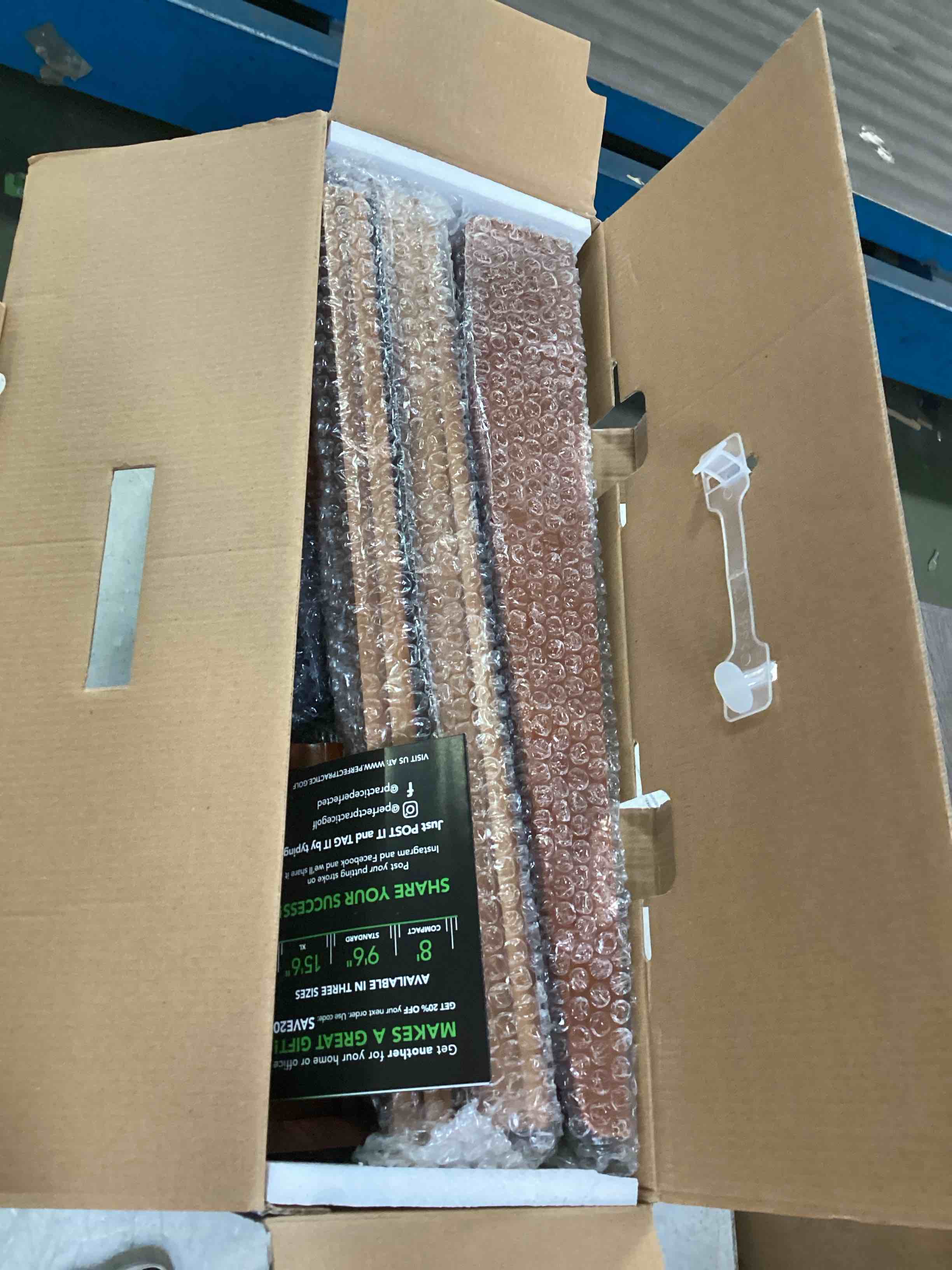 https://s3.amazonaws.com/lotting-images-prod/bidfta/BLU6525569_1719960393349.jpeg