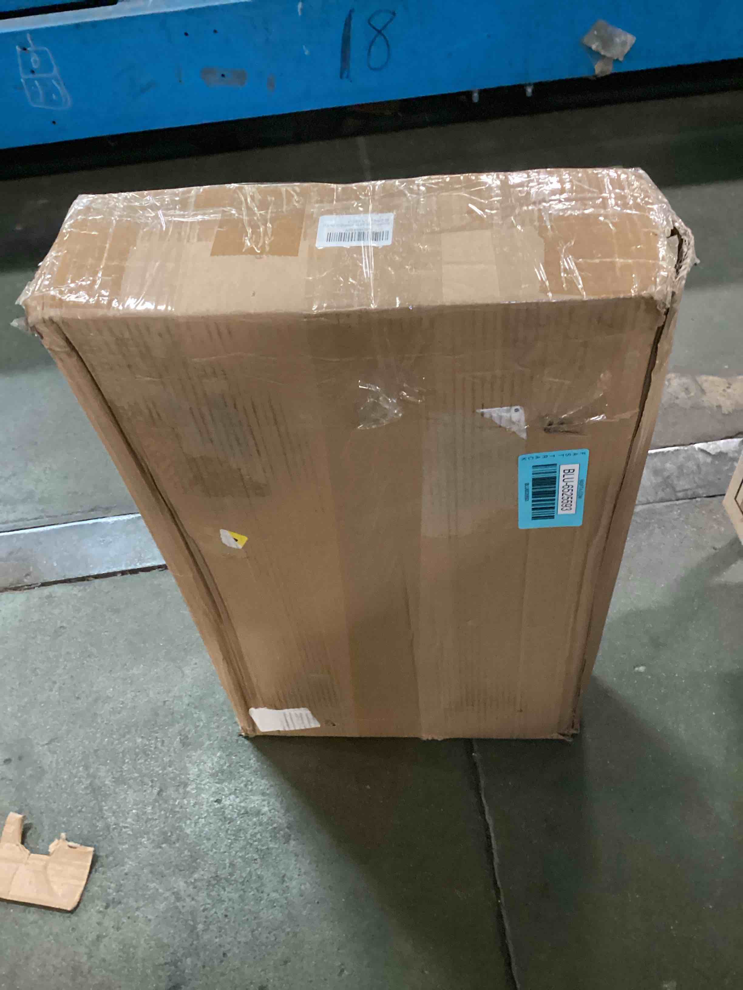 https://s3.amazonaws.com/lotting-images-prod/bidfta/BLU6525593_1719966575767.jpeg