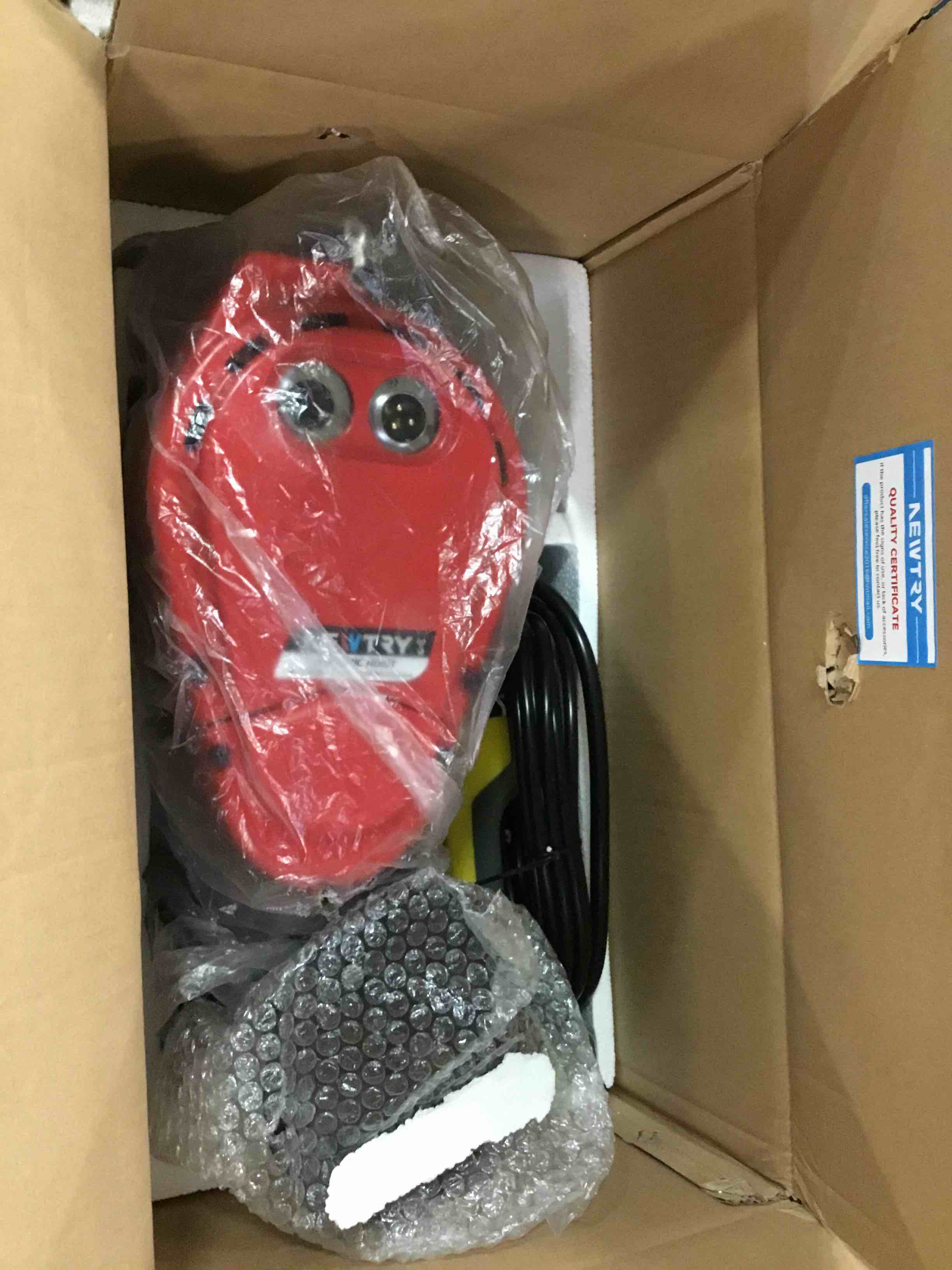 https://s3.amazonaws.com/lotting-images-prod/bidfta/BLU6525649_1720044256392.jpeg