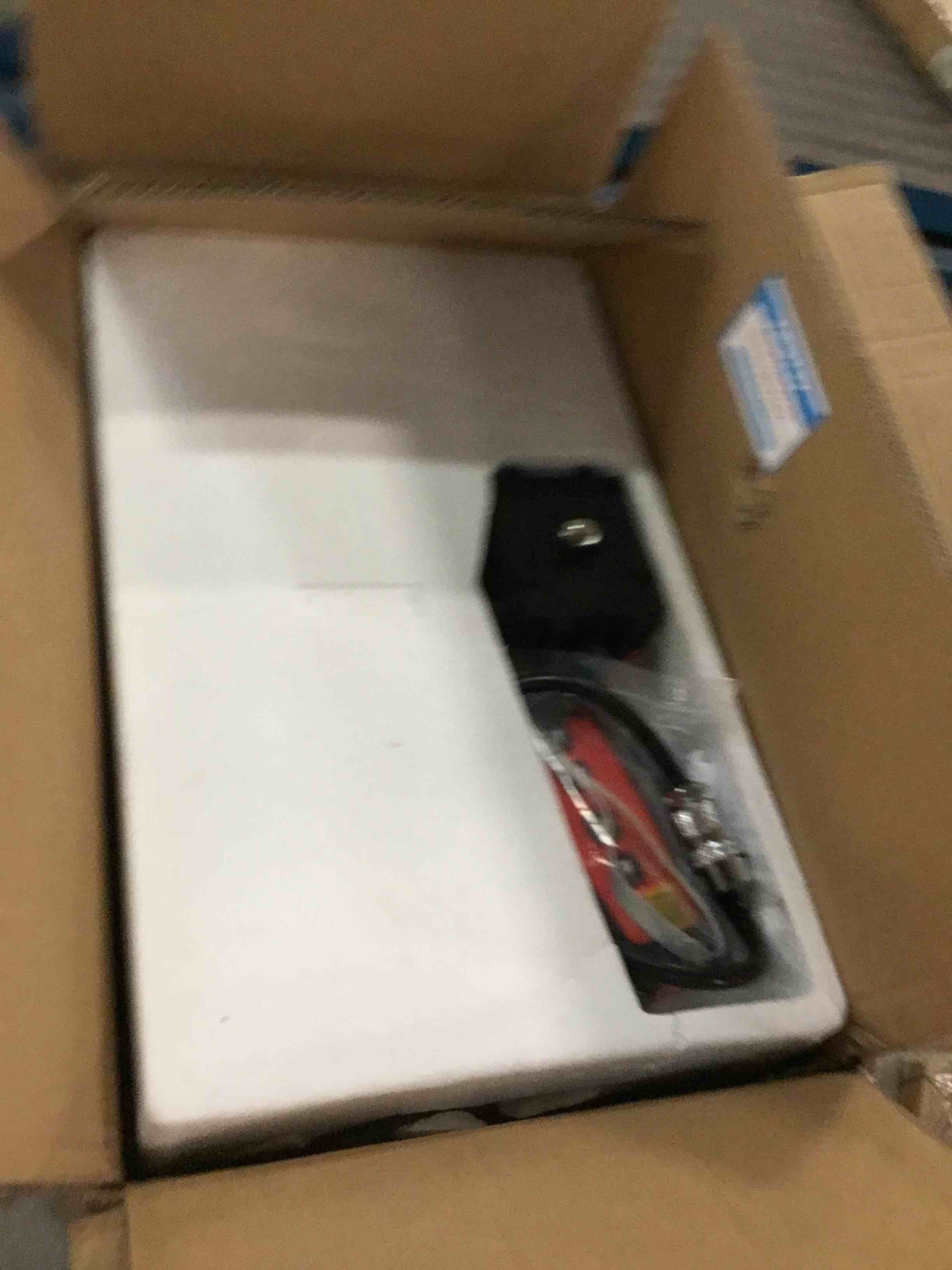 https://s3.amazonaws.com/lotting-images-prod/bidfta/BLU6525649_1720044288828.jpeg