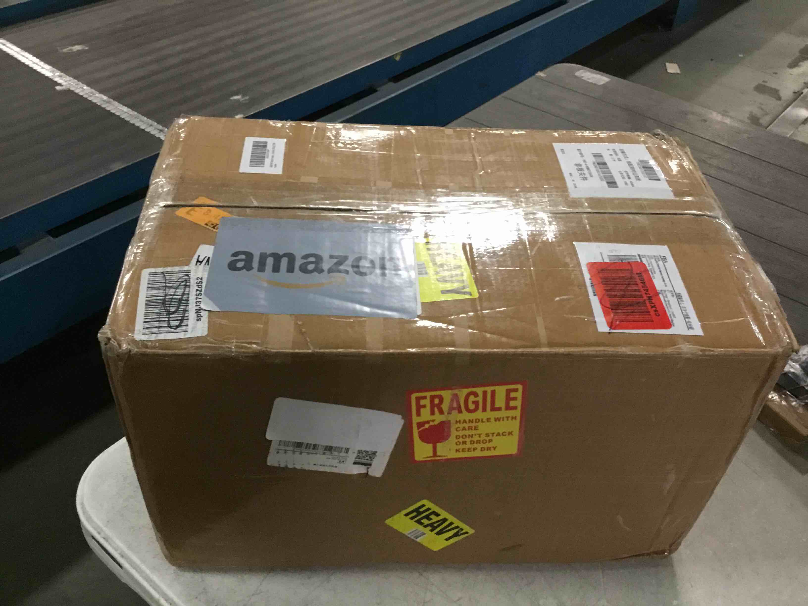 https://s3.amazonaws.com/lotting-images-prod/bidfta/BLU6525649_1720044334496.jpeg