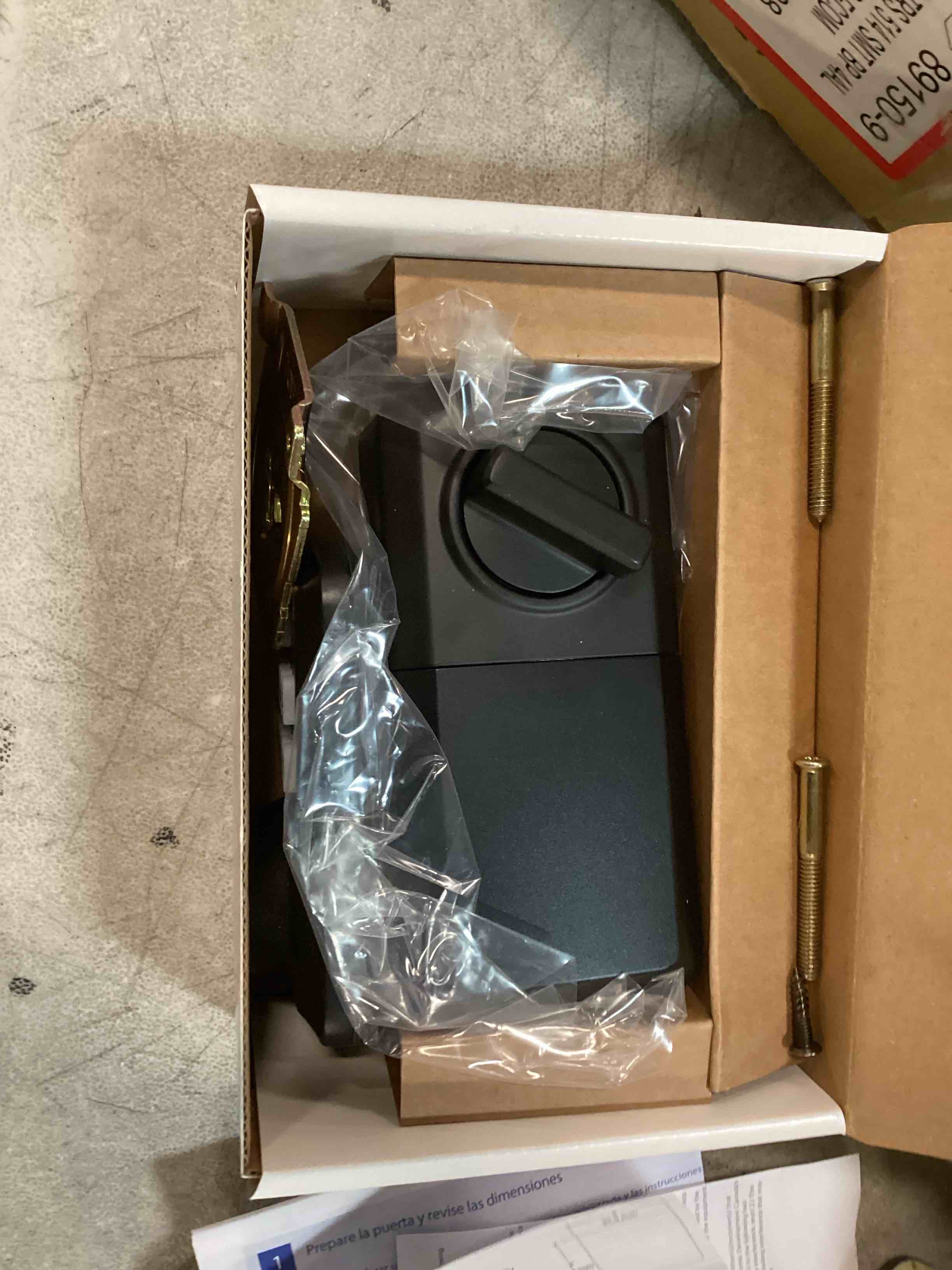 https://s3.amazonaws.com/lotting-images-prod/bidfta/BLU6525915_1720486298466.jpeg
