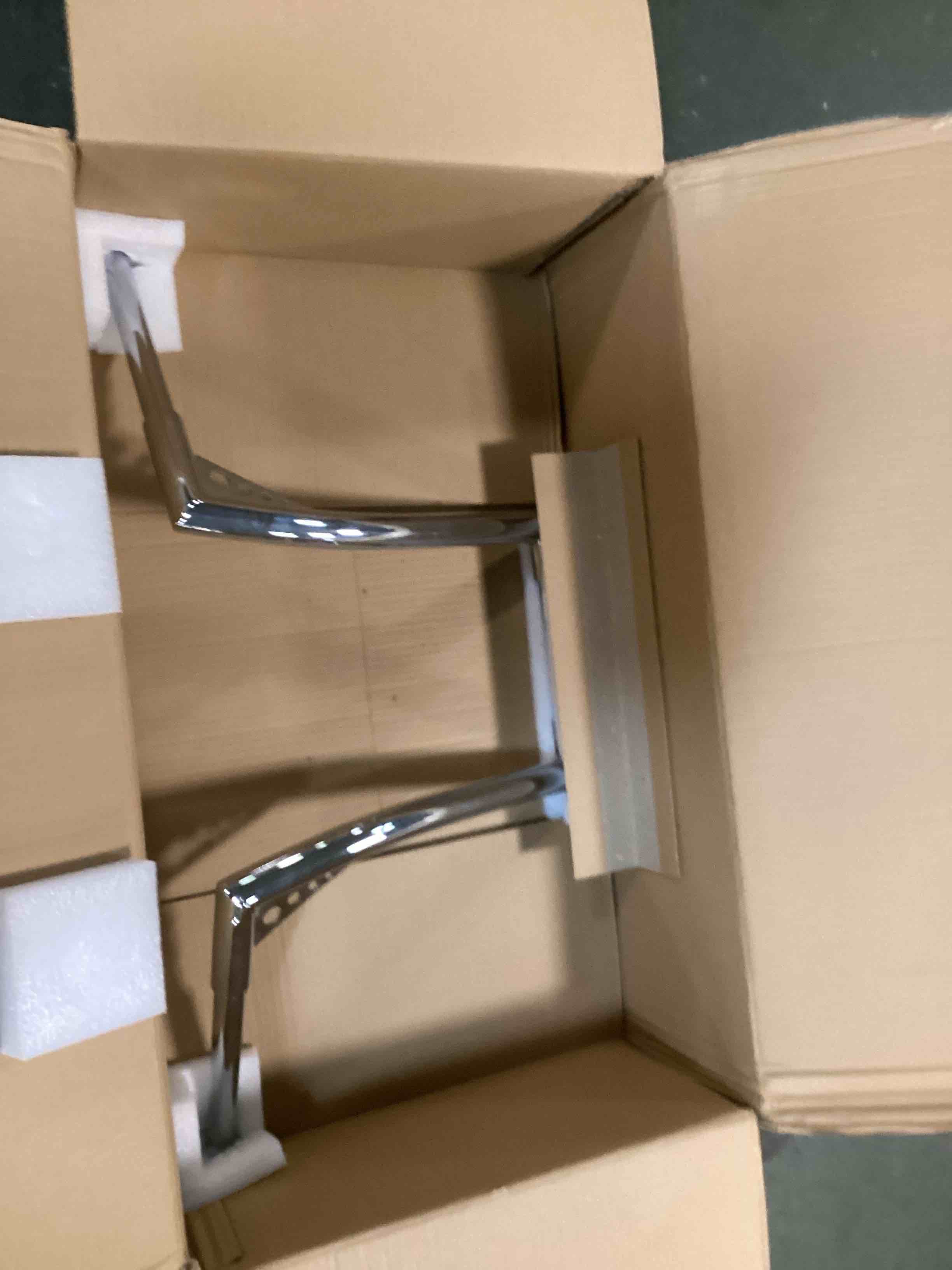 https://s3.amazonaws.com/lotting-images-prod/bidfta/BLU6525965_1720496532426.jpeg