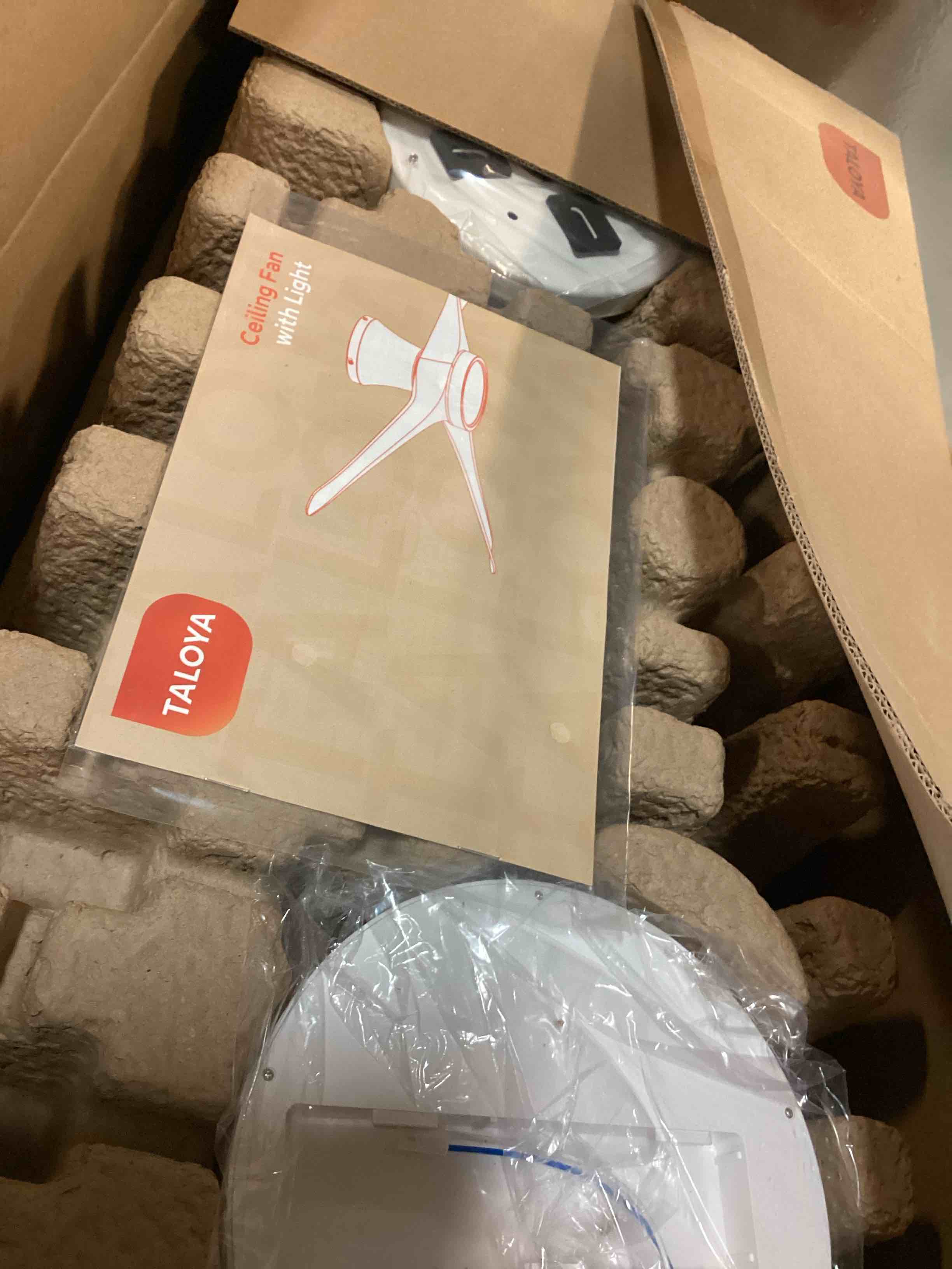 https://s3.amazonaws.com/lotting-images-prod/bidfta/BLU6526371_1720618055660.jpeg