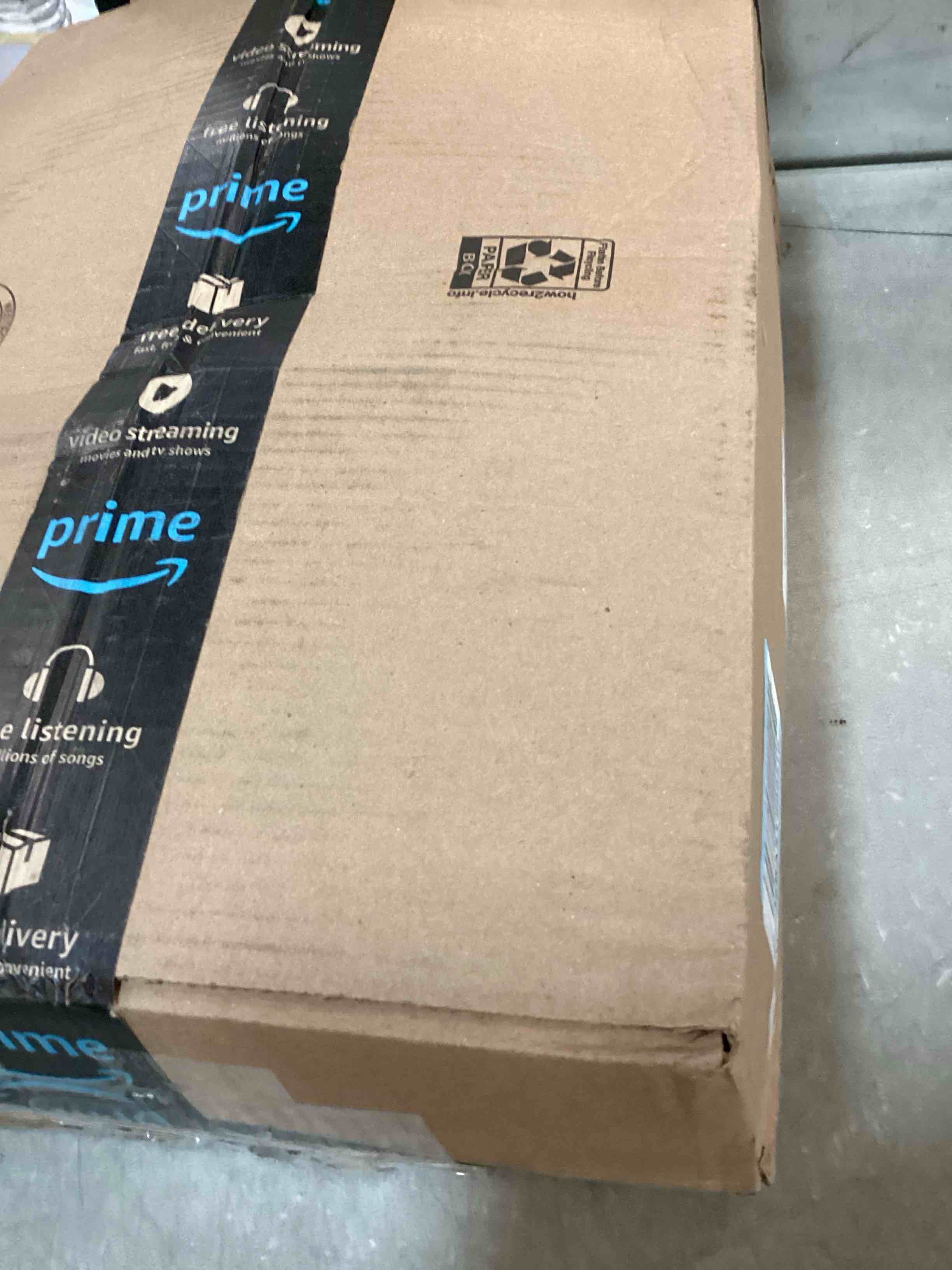 https://s3.amazonaws.com/lotting-images-prod/bidfta/BLU6526440_1720626860245.jpeg