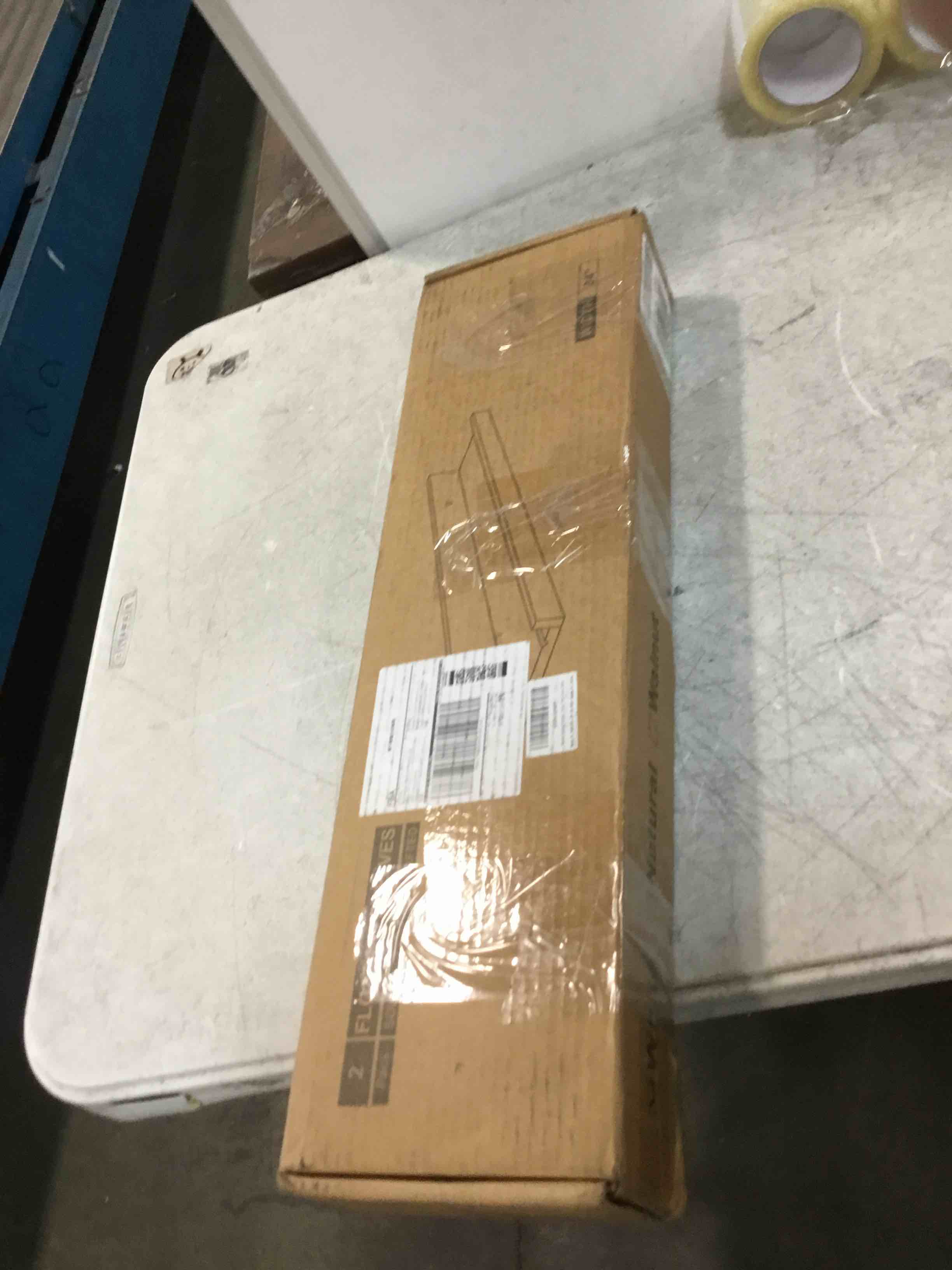 https://s3.amazonaws.com/lotting-images-prod/bidfta/BLU6526564_1720648098825.jpeg
