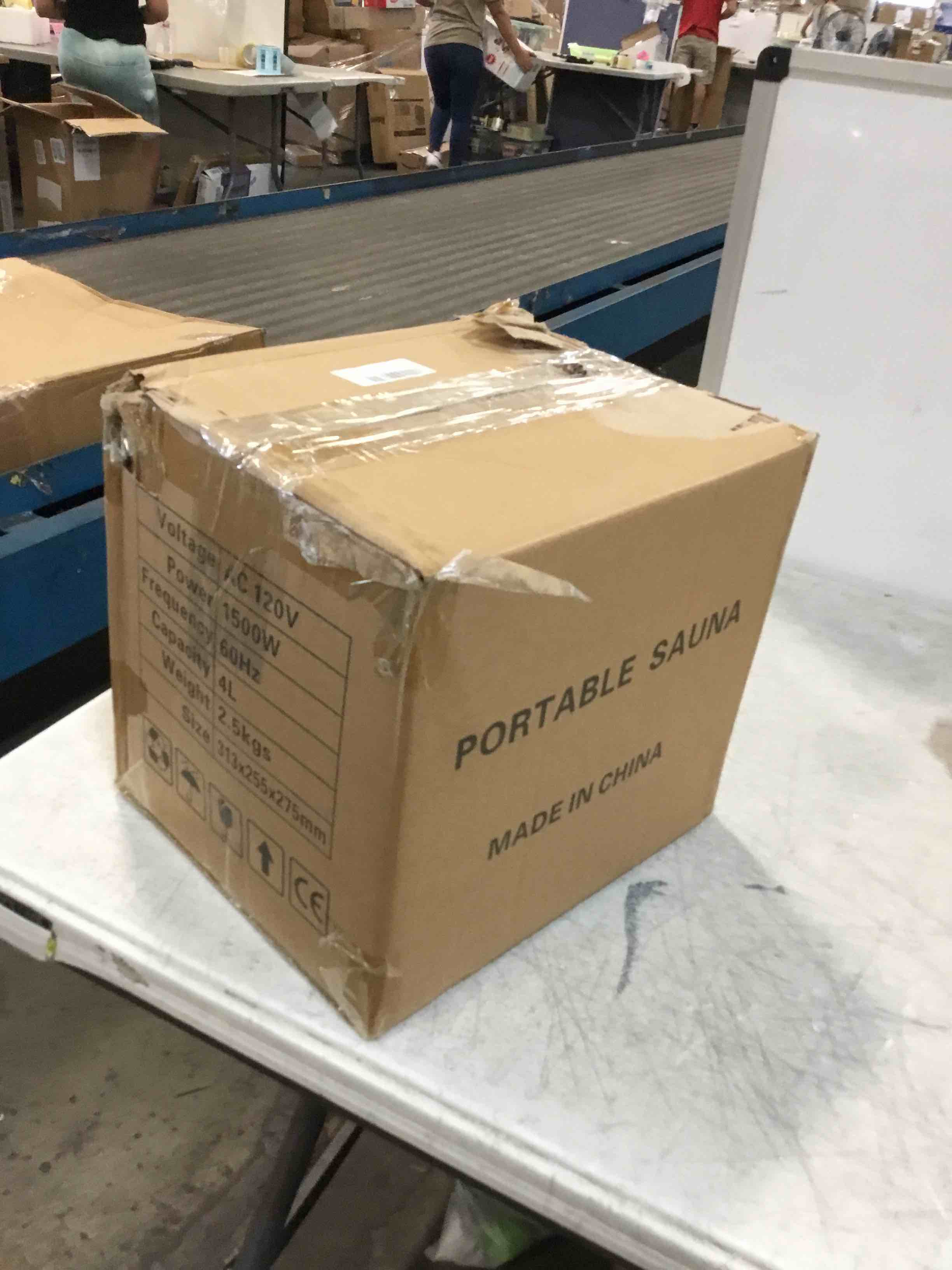 https://s3.amazonaws.com/lotting-images-prod/bidfta/BLU6526586_1720650862217.jpeg