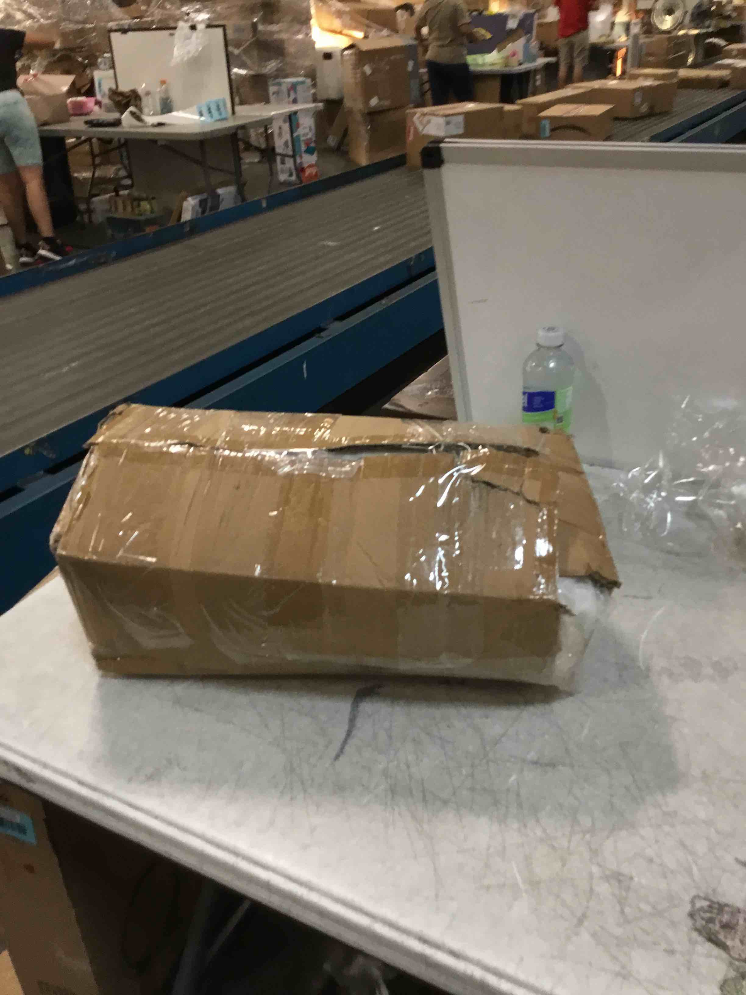 https://s3.amazonaws.com/lotting-images-prod/bidfta/BLU6526613_1720657571653.jpeg