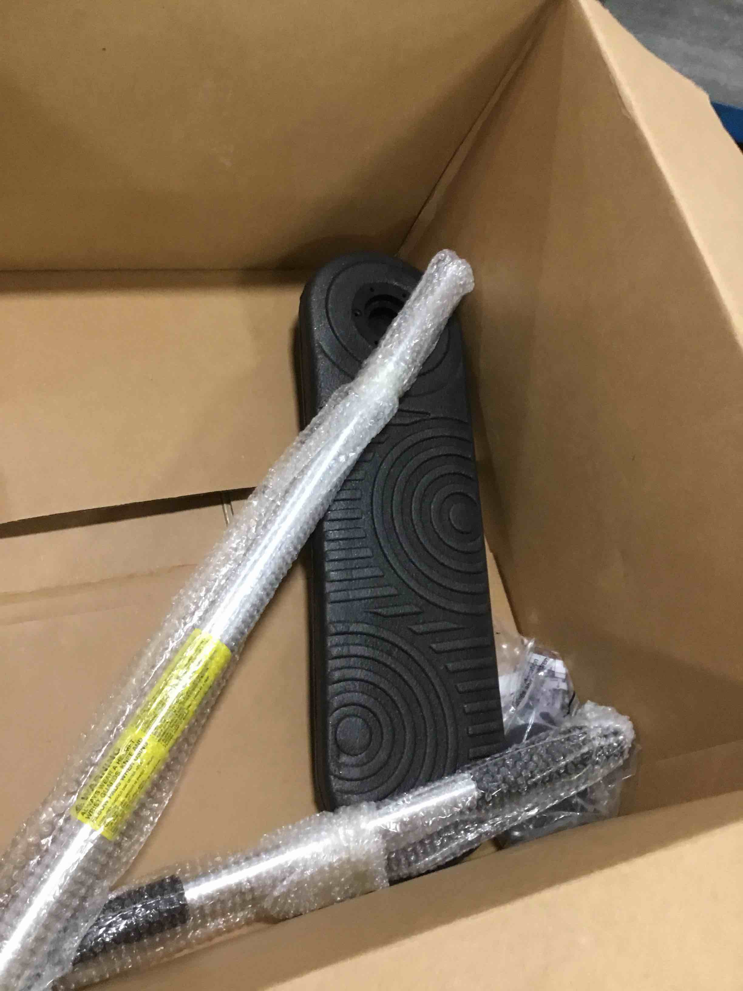 https://s3.amazonaws.com/lotting-images-prod/bidfta/BLU6527004_1719340405876.jpeg