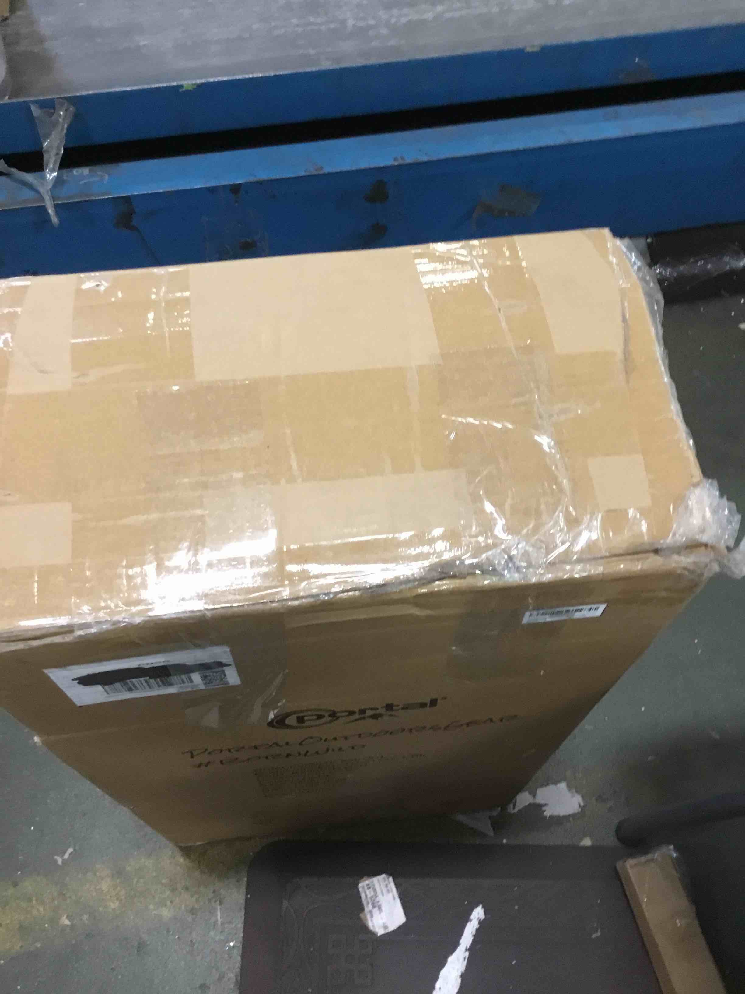 https://s3.amazonaws.com/lotting-images-prod/bidfta/BLU6527025_1719343464823.jpeg