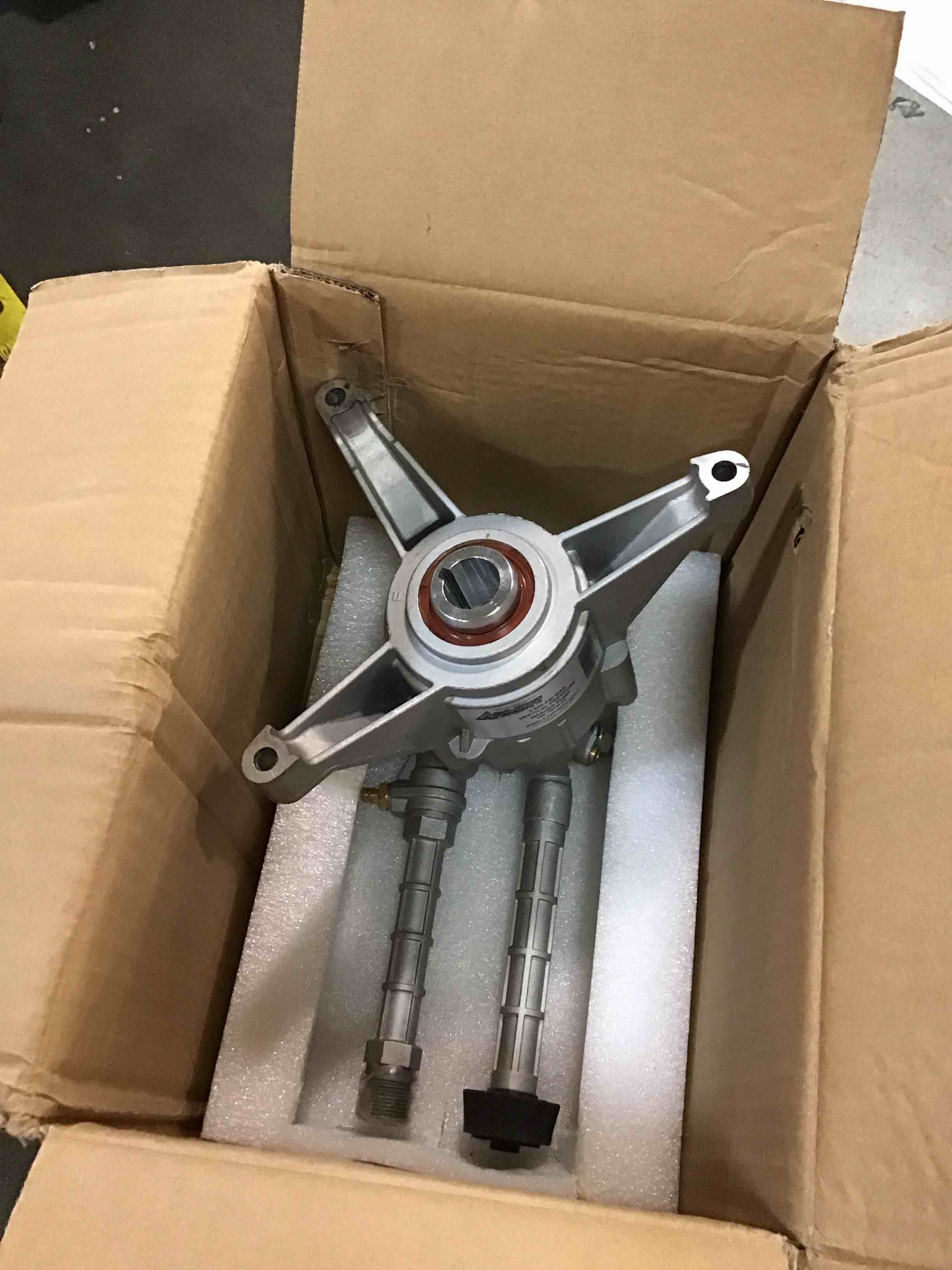 https://s3.amazonaws.com/lotting-images-prod/bidfta/BLU6527680_1719572859386.jpeg