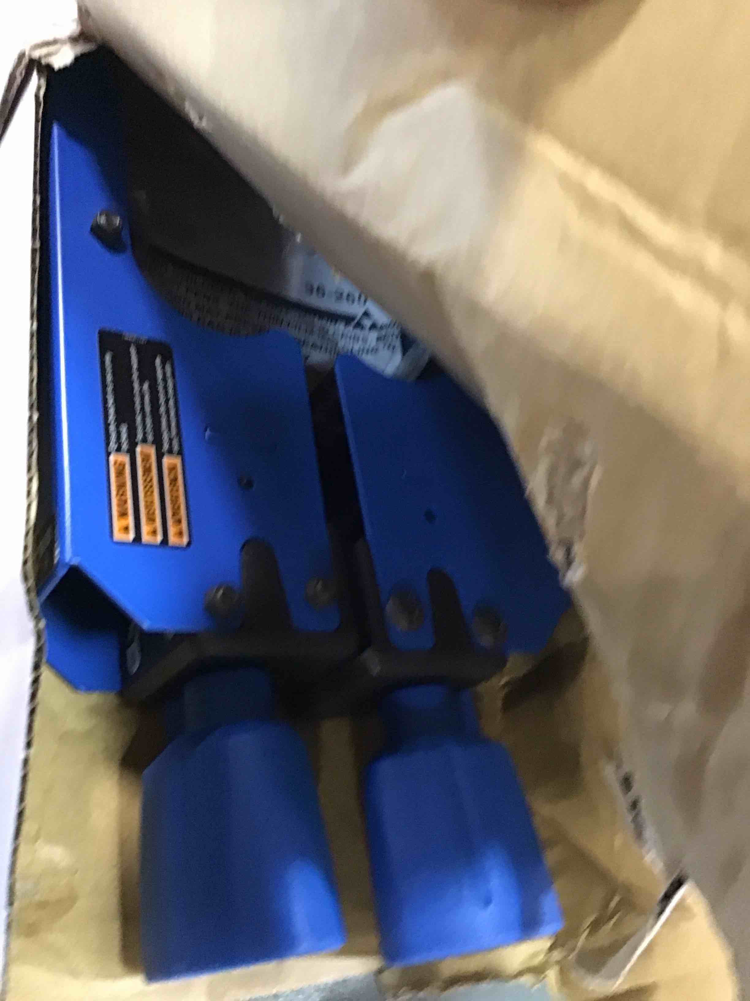 https://s3.amazonaws.com/lotting-images-prod/bidfta/BLU6527791_1719588617907.jpeg