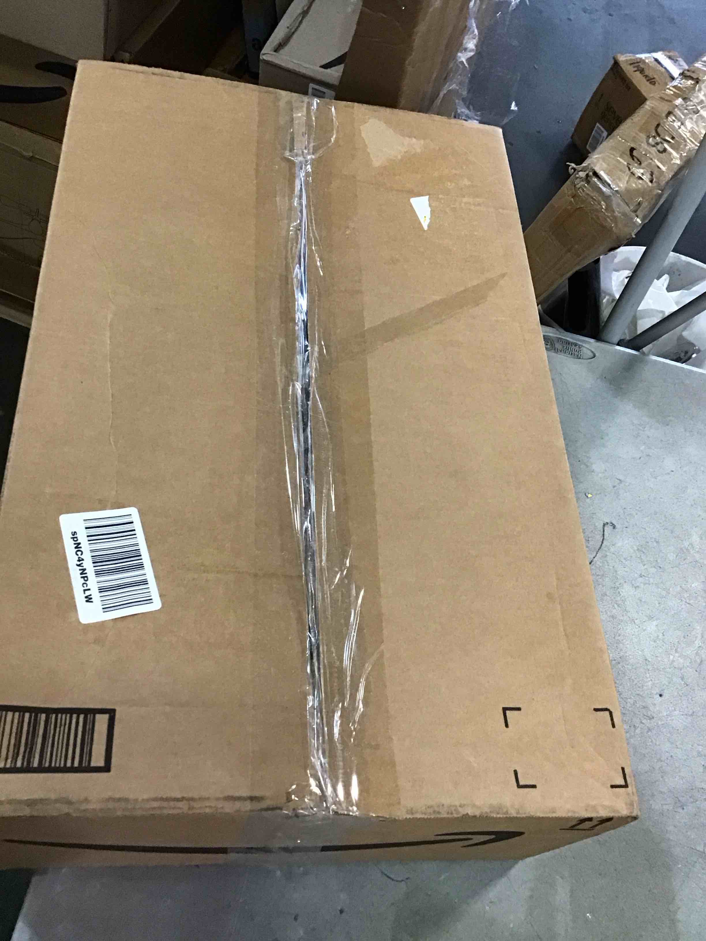 https://s3.amazonaws.com/lotting-images-prod/bidfta/BLU6527842_1719596123062.jpeg