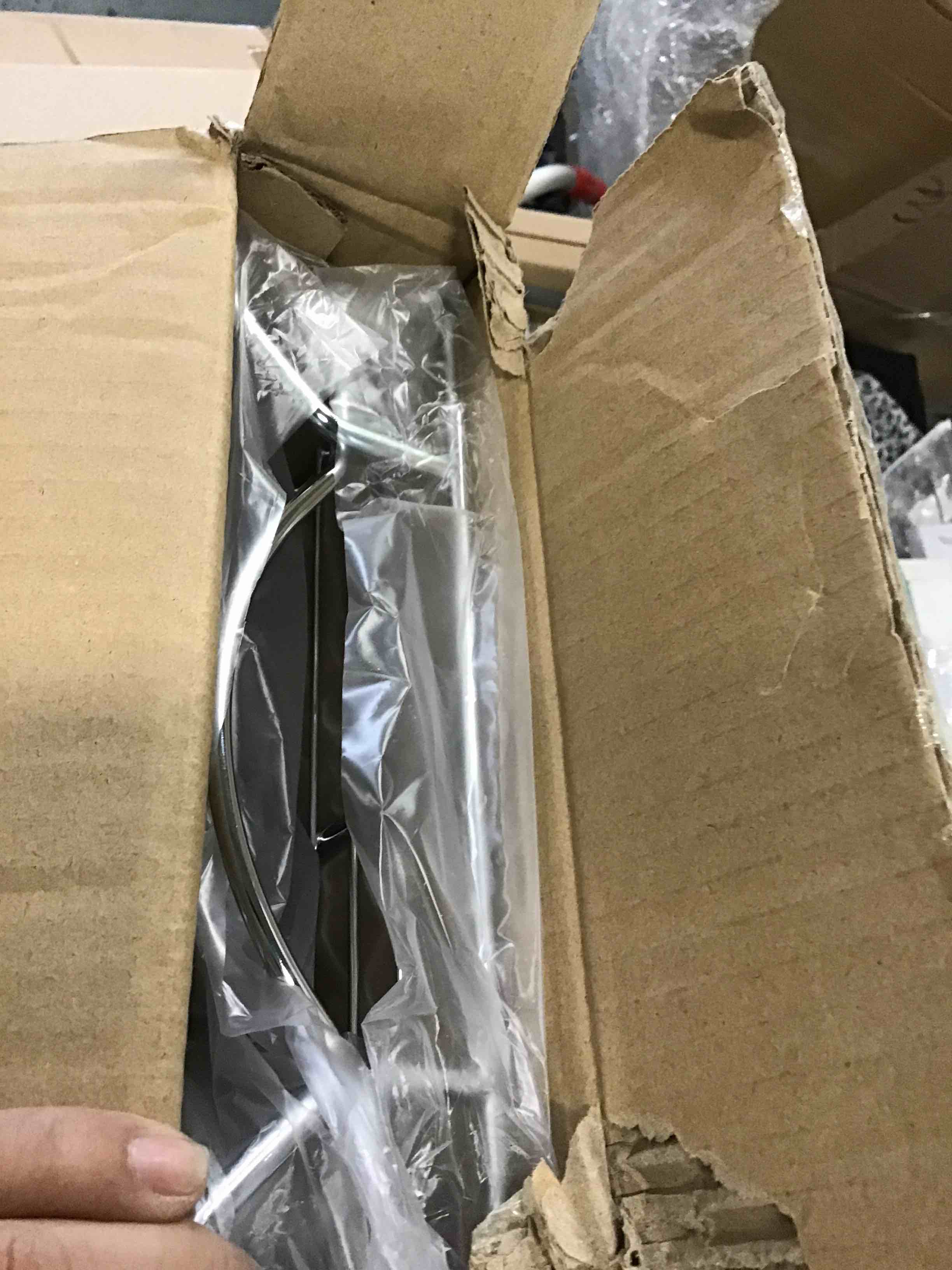 https://s3.amazonaws.com/lotting-images-prod/bidfta/BLU6528059_1719935895369.jpeg