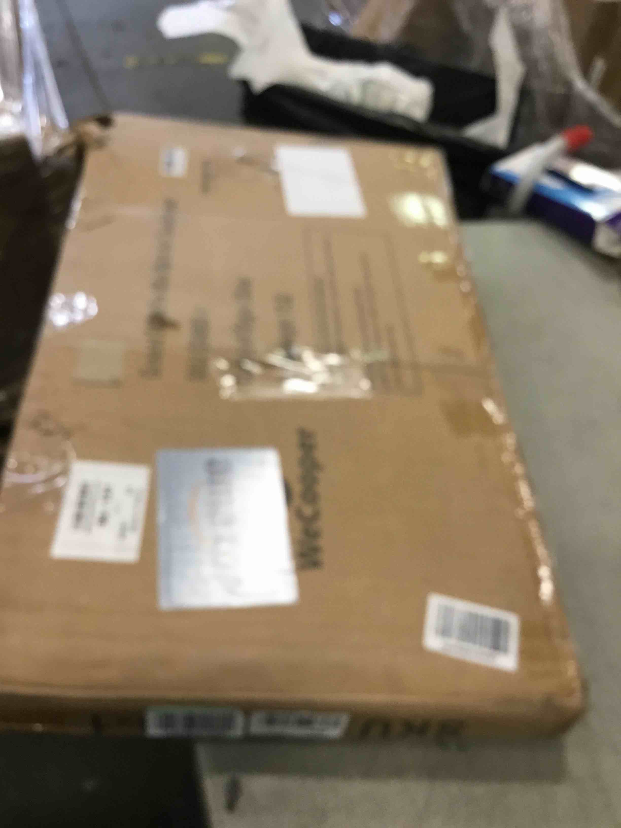 https://s3.amazonaws.com/lotting-images-prod/bidfta/BLU6528169_1719951299568.jpeg