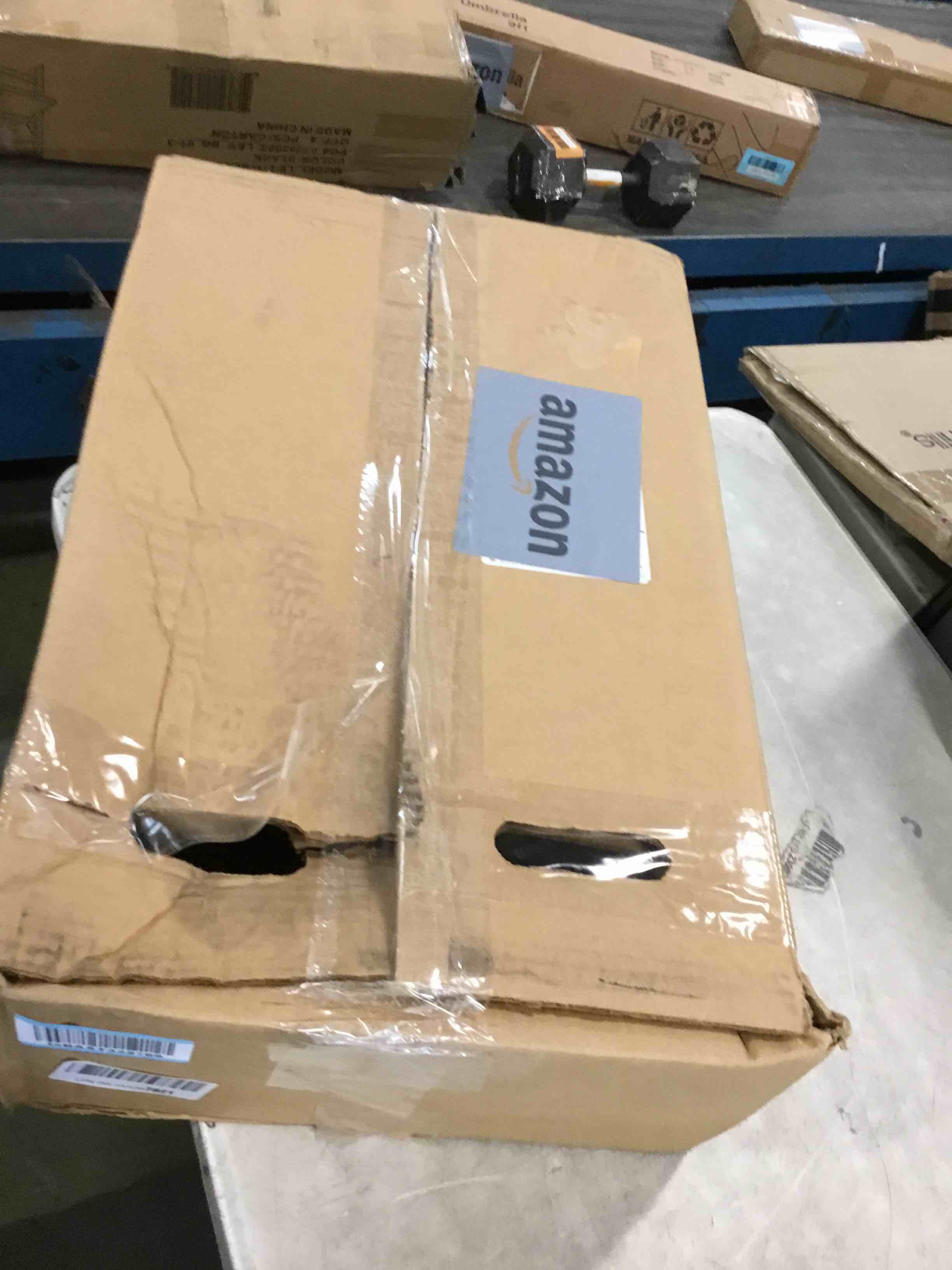 https://s3.amazonaws.com/lotting-images-prod/bidfta/BLU6528195_1720009365476.jpeg