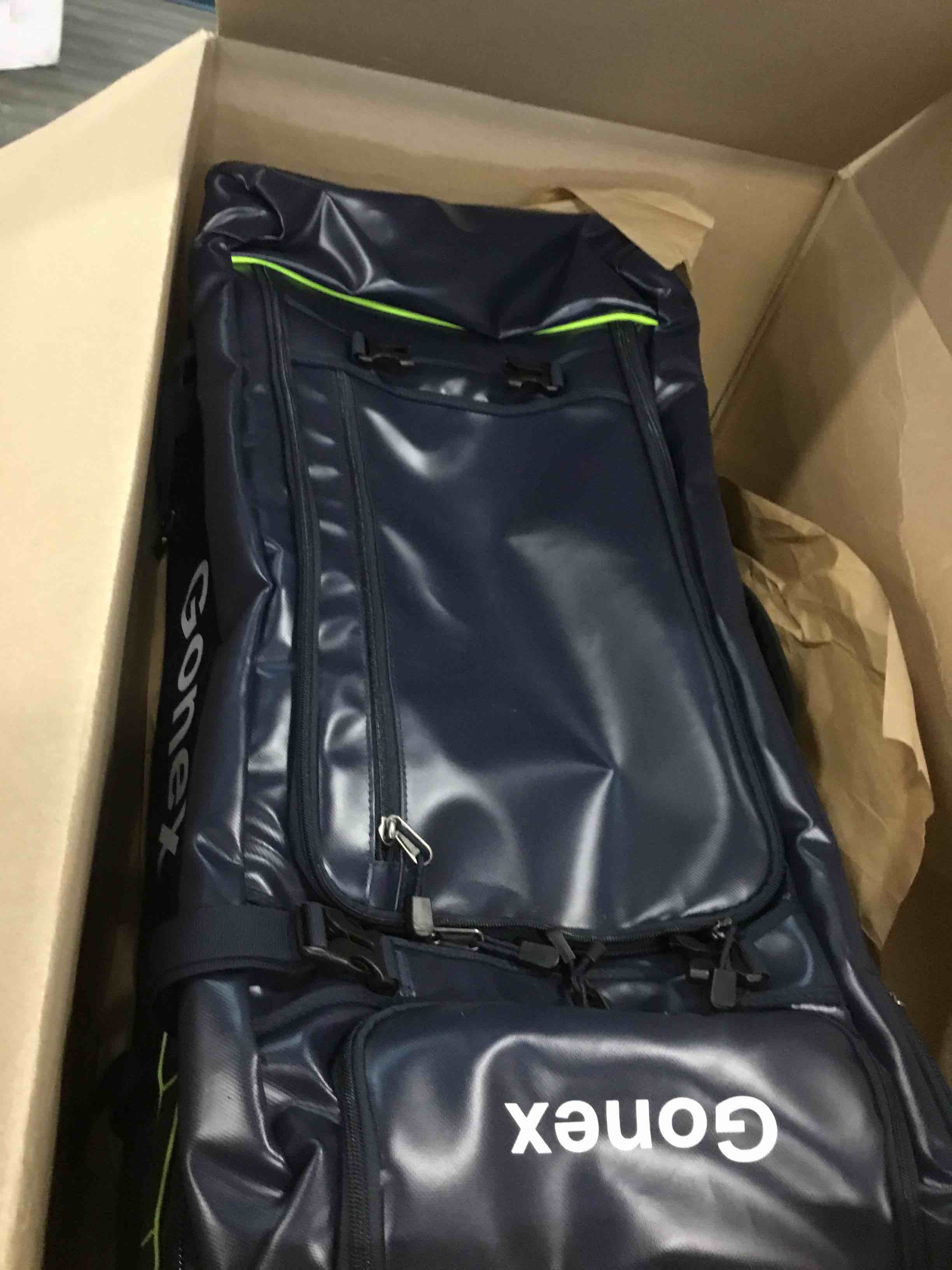 https://s3.amazonaws.com/lotting-images-prod/bidfta/BLU6528214_1720011461162.jpeg