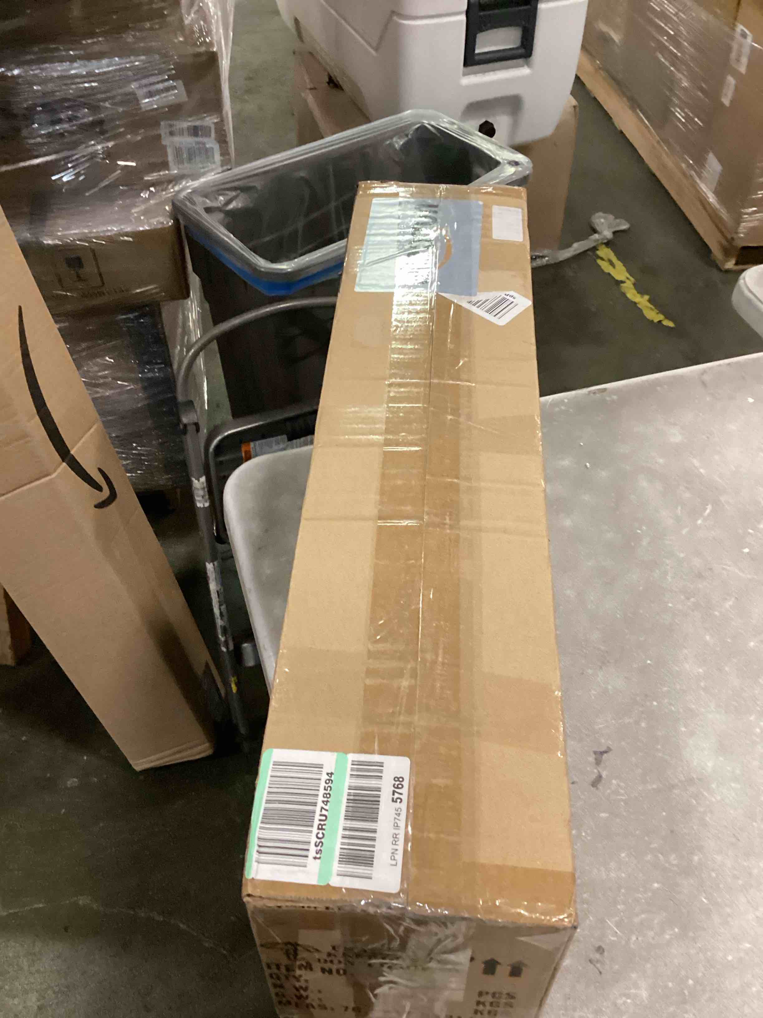 https://s3.amazonaws.com/lotting-images-prod/bidfta/BLU6528416_1720178541049.jpeg