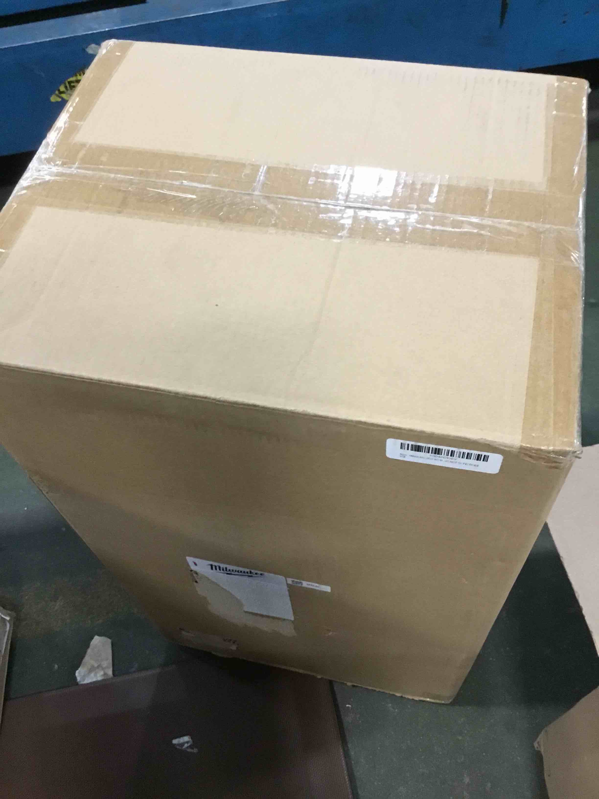 https://s3.amazonaws.com/lotting-images-prod/bidfta/BLU6529953_1719321102778.jpeg