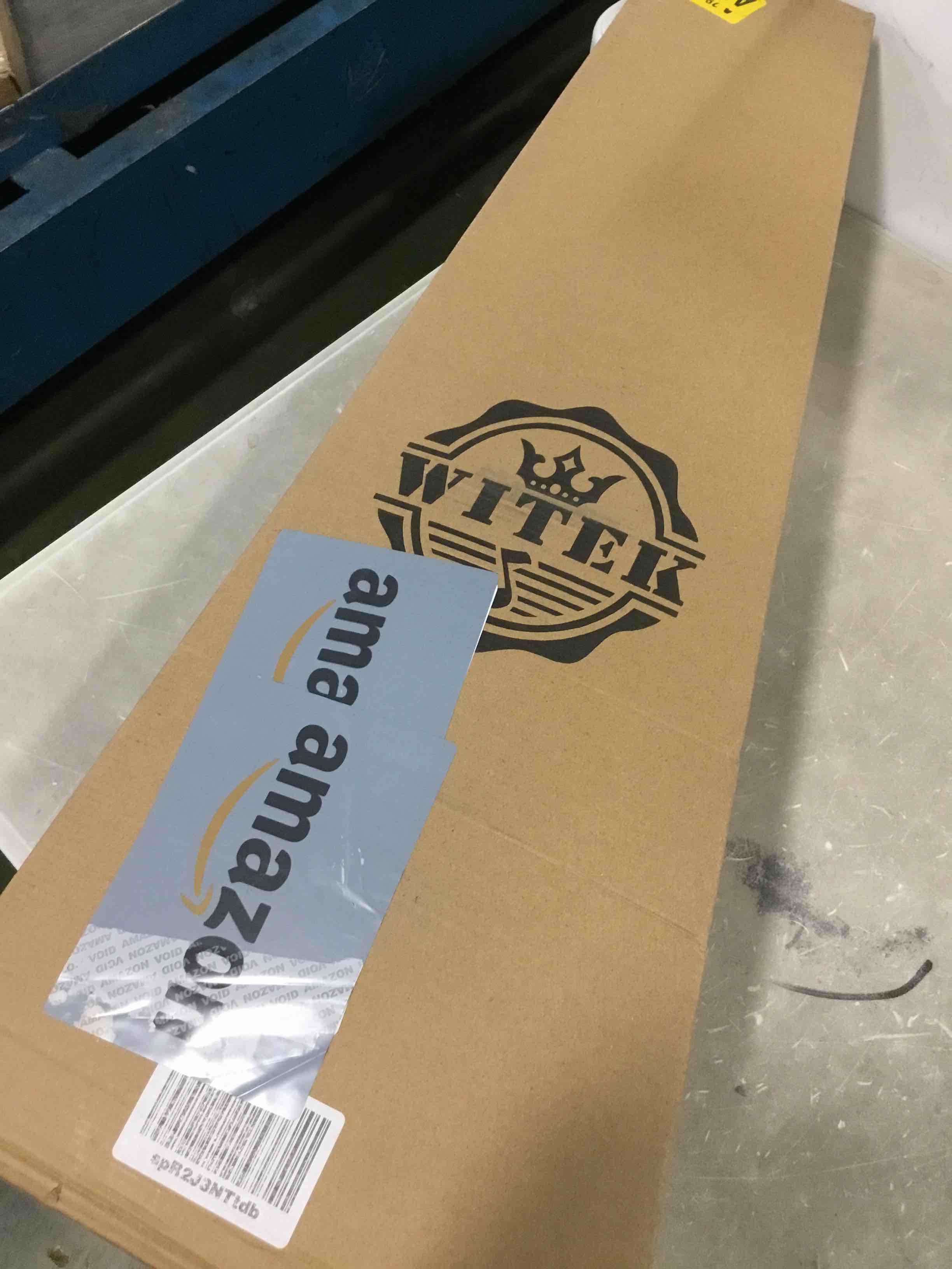 https://s3.amazonaws.com/lotting-images-prod/bidfta/BLU6530321_1719423648865.jpeg