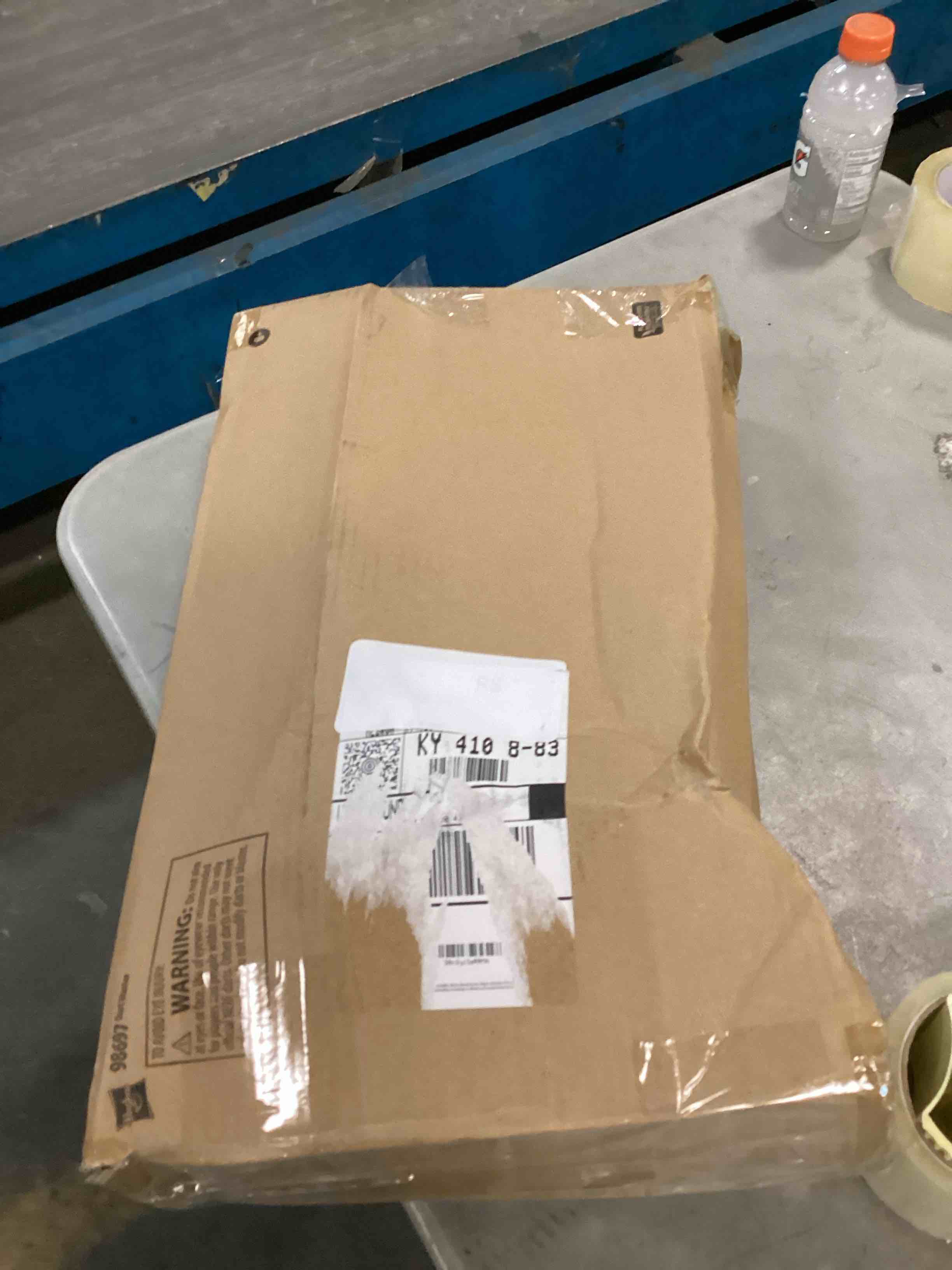 https://s3.amazonaws.com/lotting-images-prod/bidfta/BLU6530806_1719532041606.jpeg