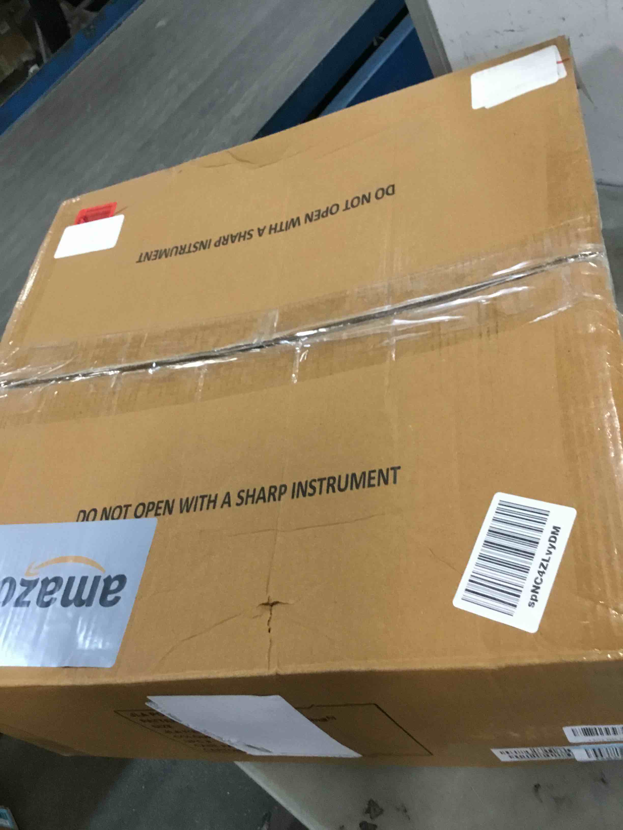 https://s3.amazonaws.com/lotting-images-prod/bidfta/BLU6531013_1719586206051.jpeg
