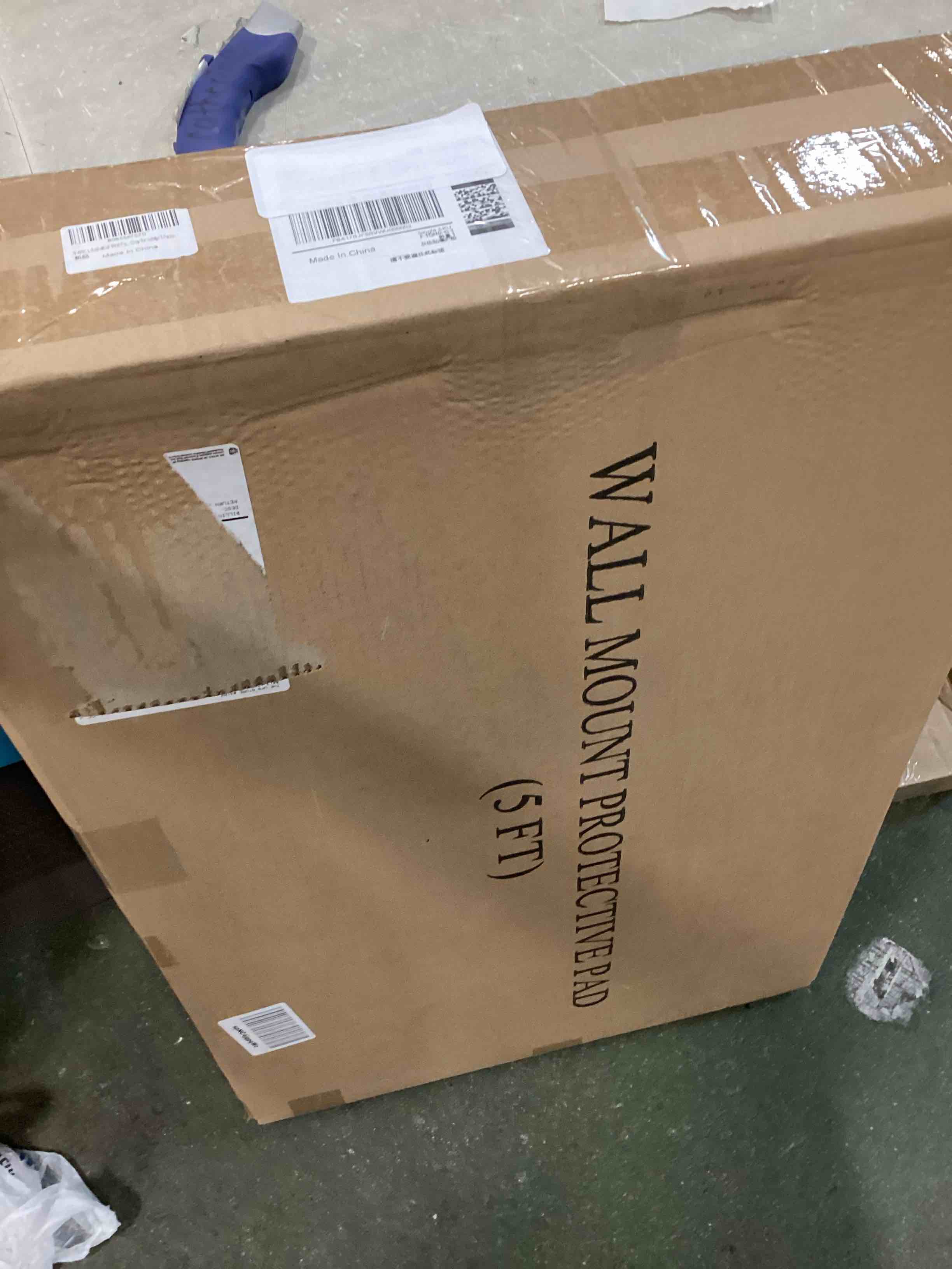 https://s3.amazonaws.com/lotting-images-prod/bidfta/BLU6531261_1719637359818.jpeg