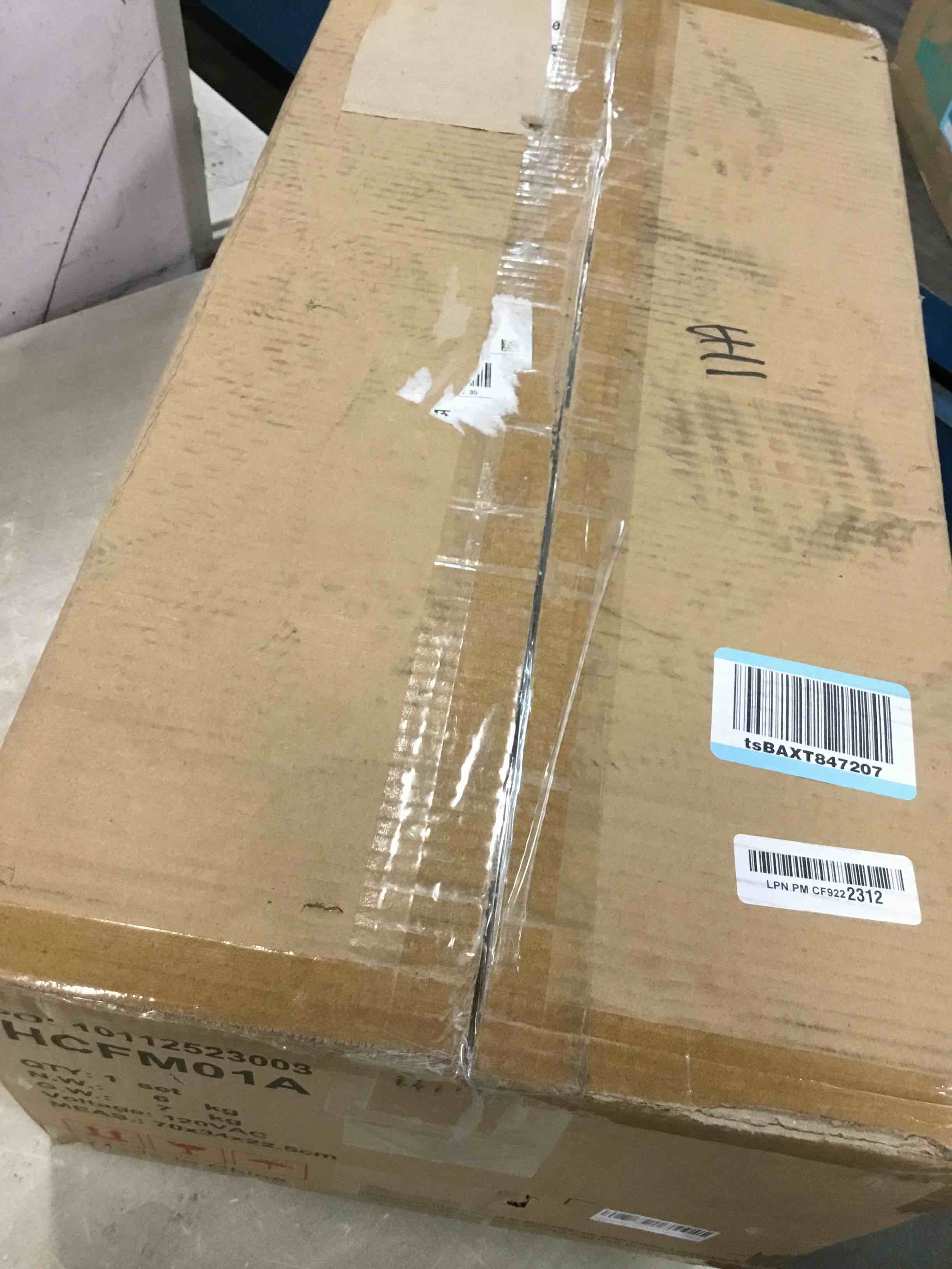 https://s3.amazonaws.com/lotting-images-prod/bidfta/BLU6531439_1719855705923.jpeg