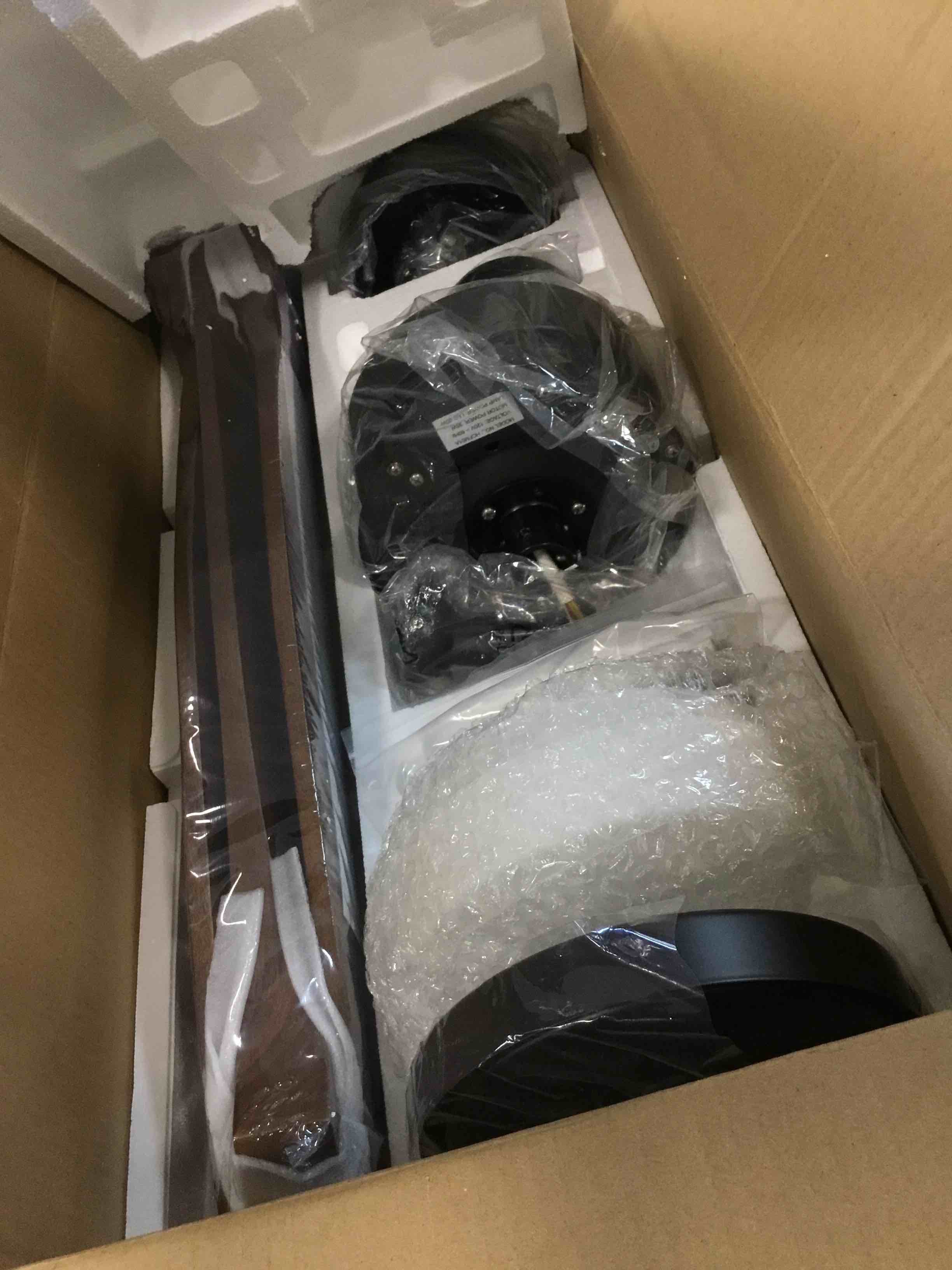 https://s3.amazonaws.com/lotting-images-prod/bidfta/BLU6531439_1719855744167.jpeg