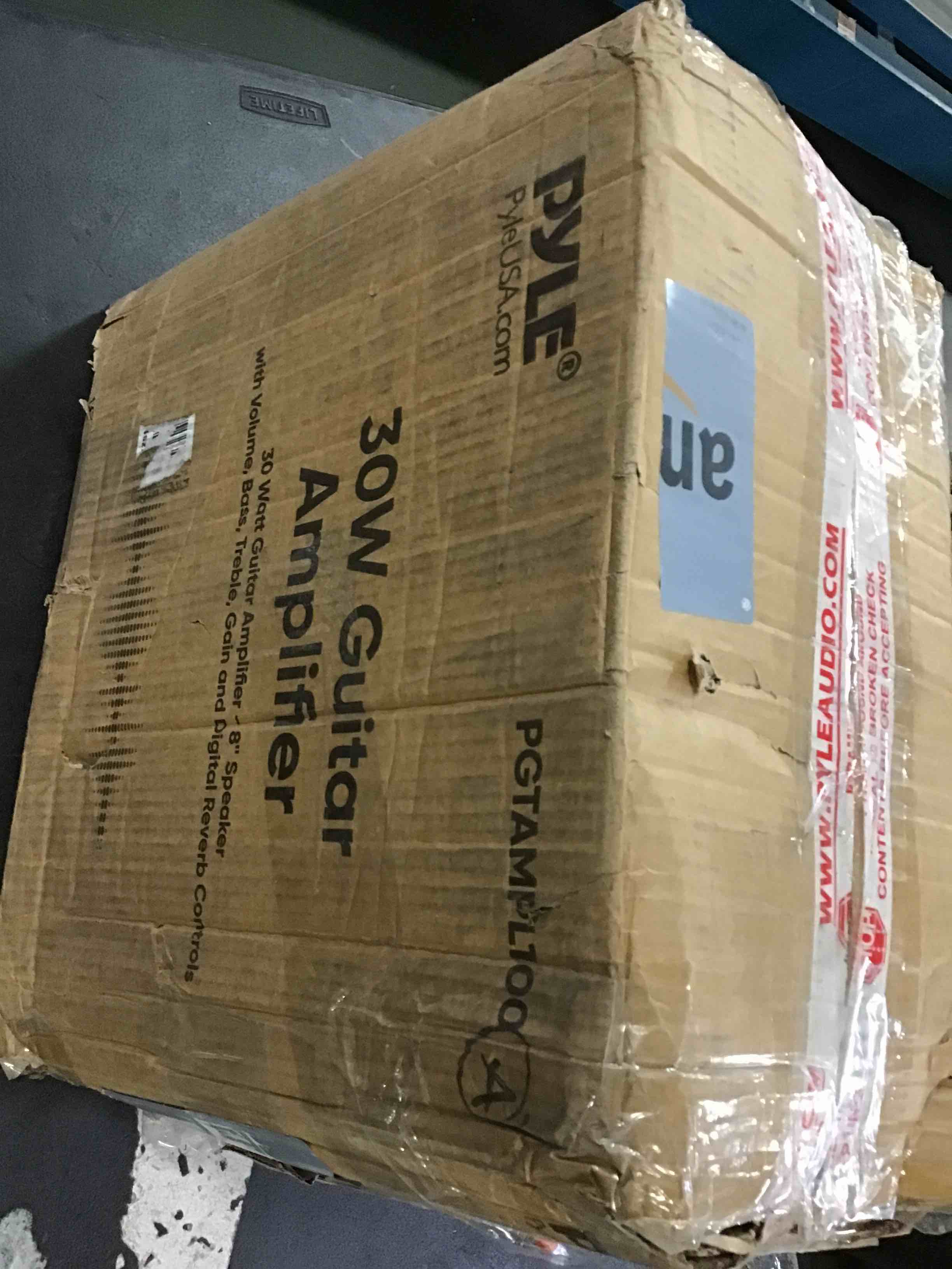 https://s3.amazonaws.com/lotting-images-prod/bidfta/BLU6531534_1719838705711.jpeg