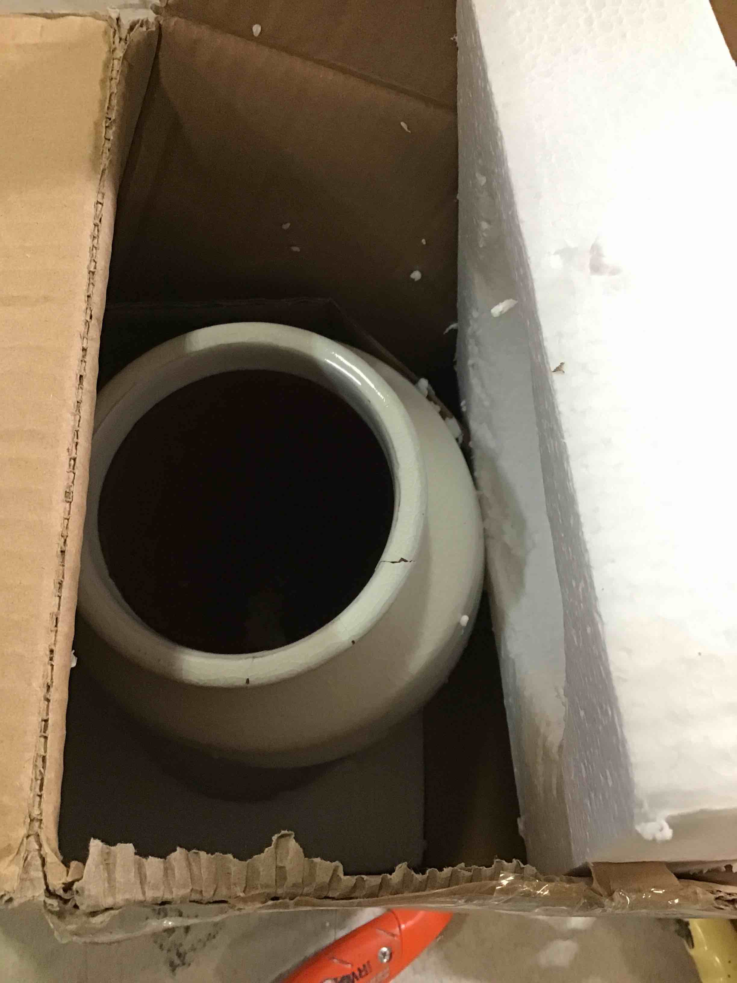 https://s3.amazonaws.com/lotting-images-prod/bidfta/BLU6531820_1719936157792.jpeg