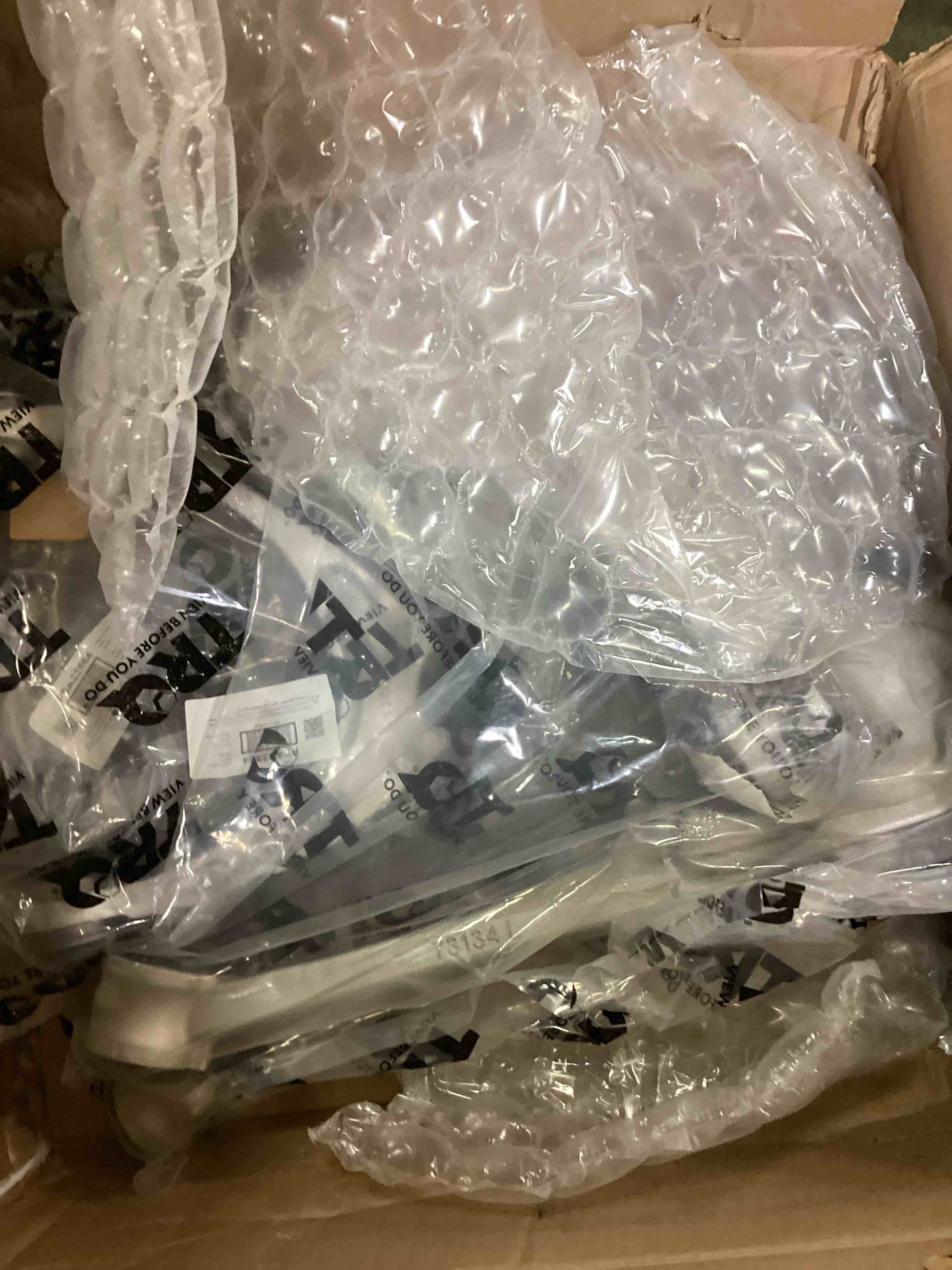 https://s3.amazonaws.com/lotting-images-prod/bidfta/BLU6532191_1720029281056.jpeg