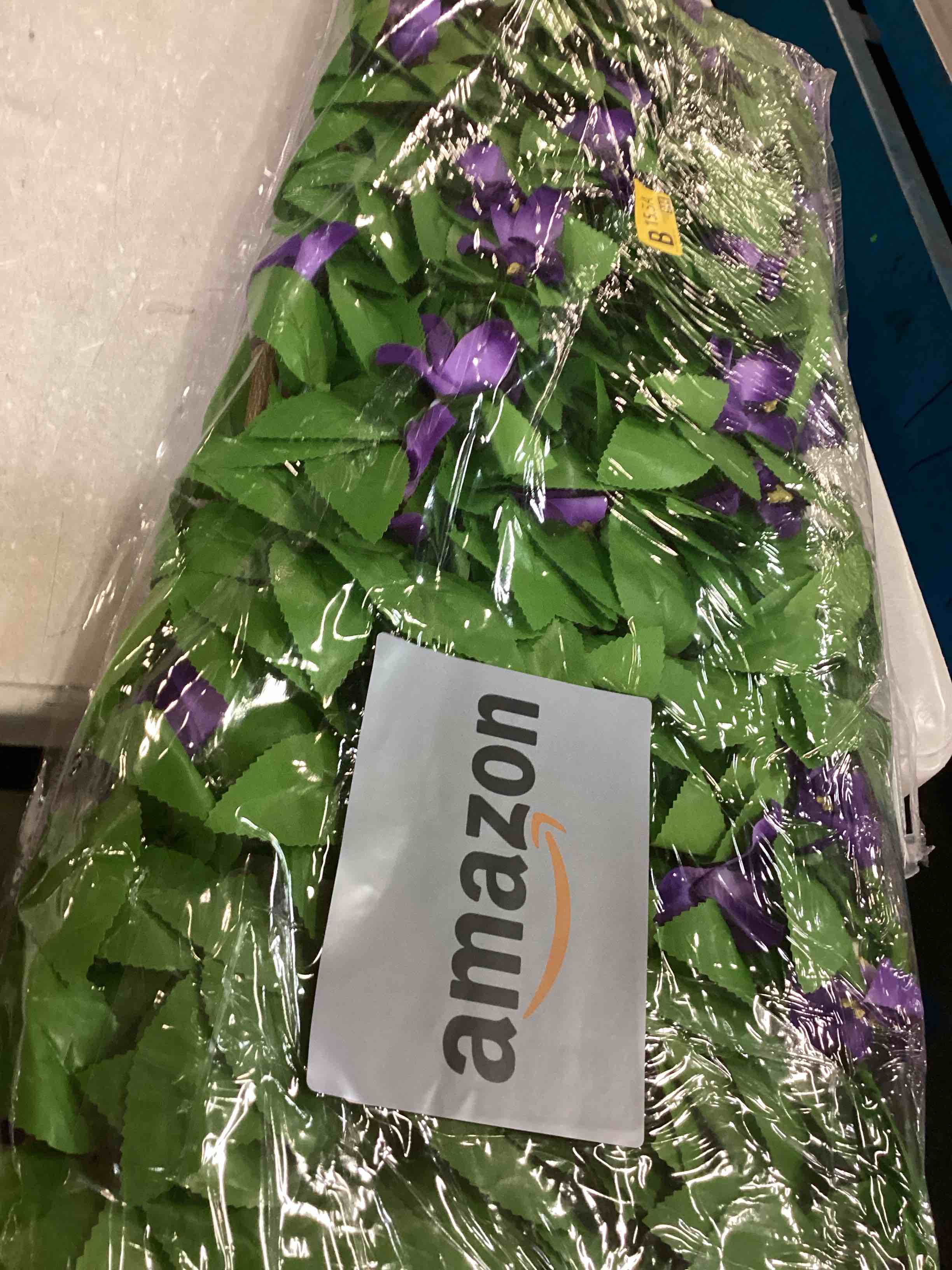 https://s3.amazonaws.com/lotting-images-prod/bidfta/BLU6532195_1720029674687.jpeg