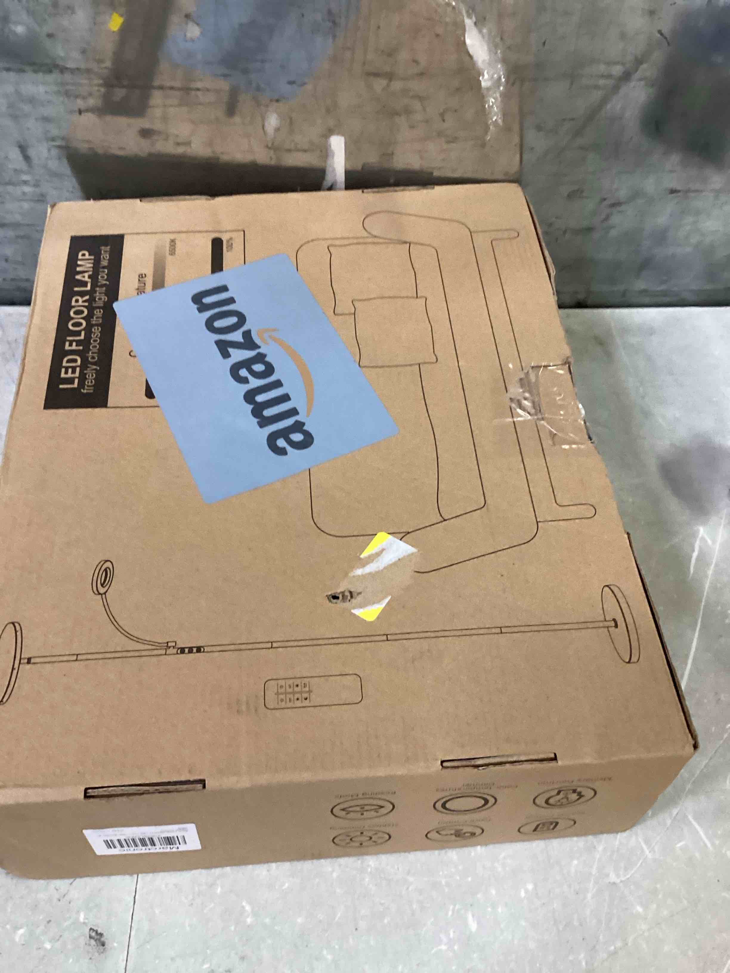 https://s3.amazonaws.com/lotting-images-prod/bidfta/BLU6532241_1720036743955.jpeg
