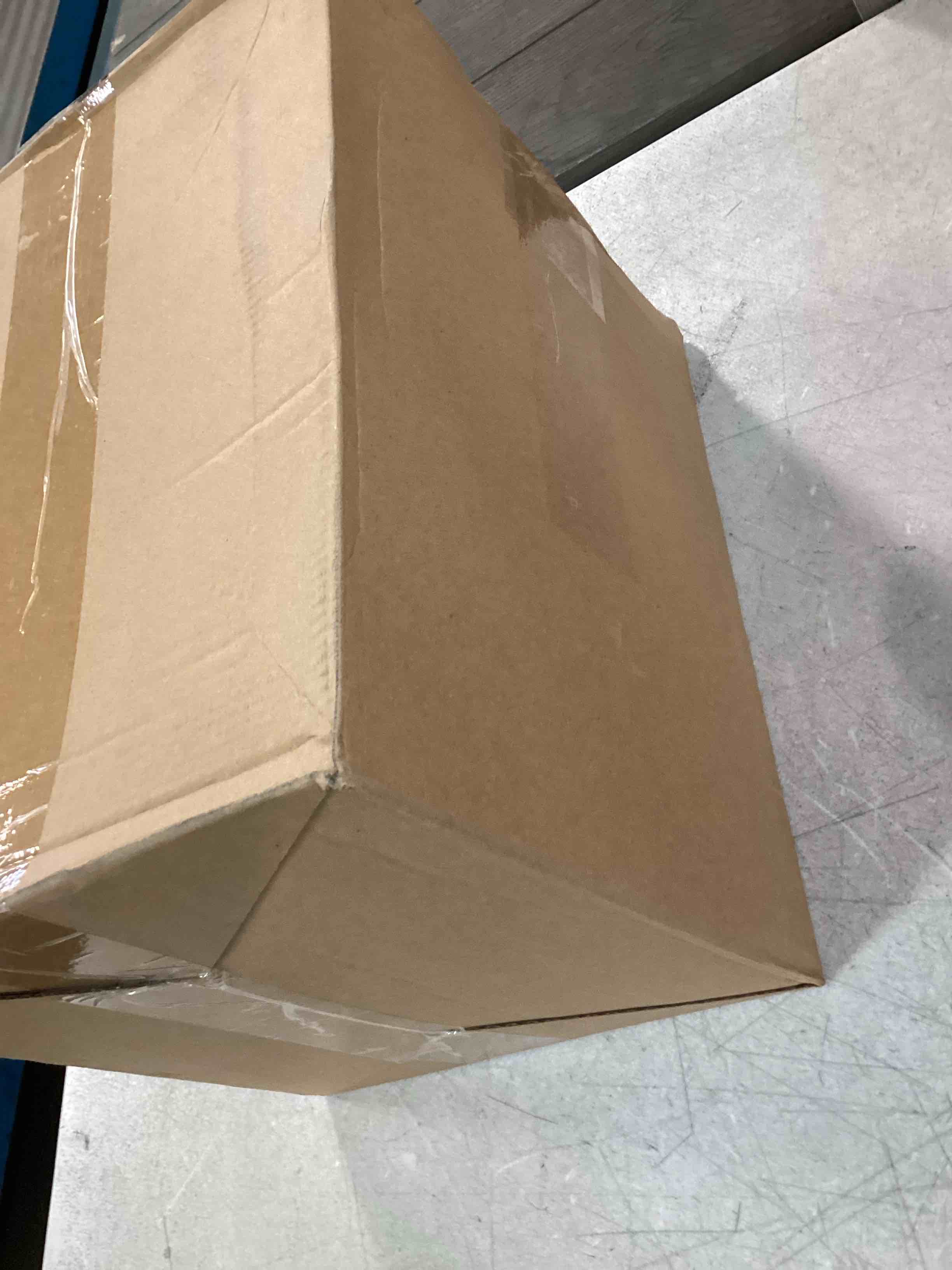 https://s3.amazonaws.com/lotting-images-prod/bidfta/BLU6532324_1720189747435.jpeg