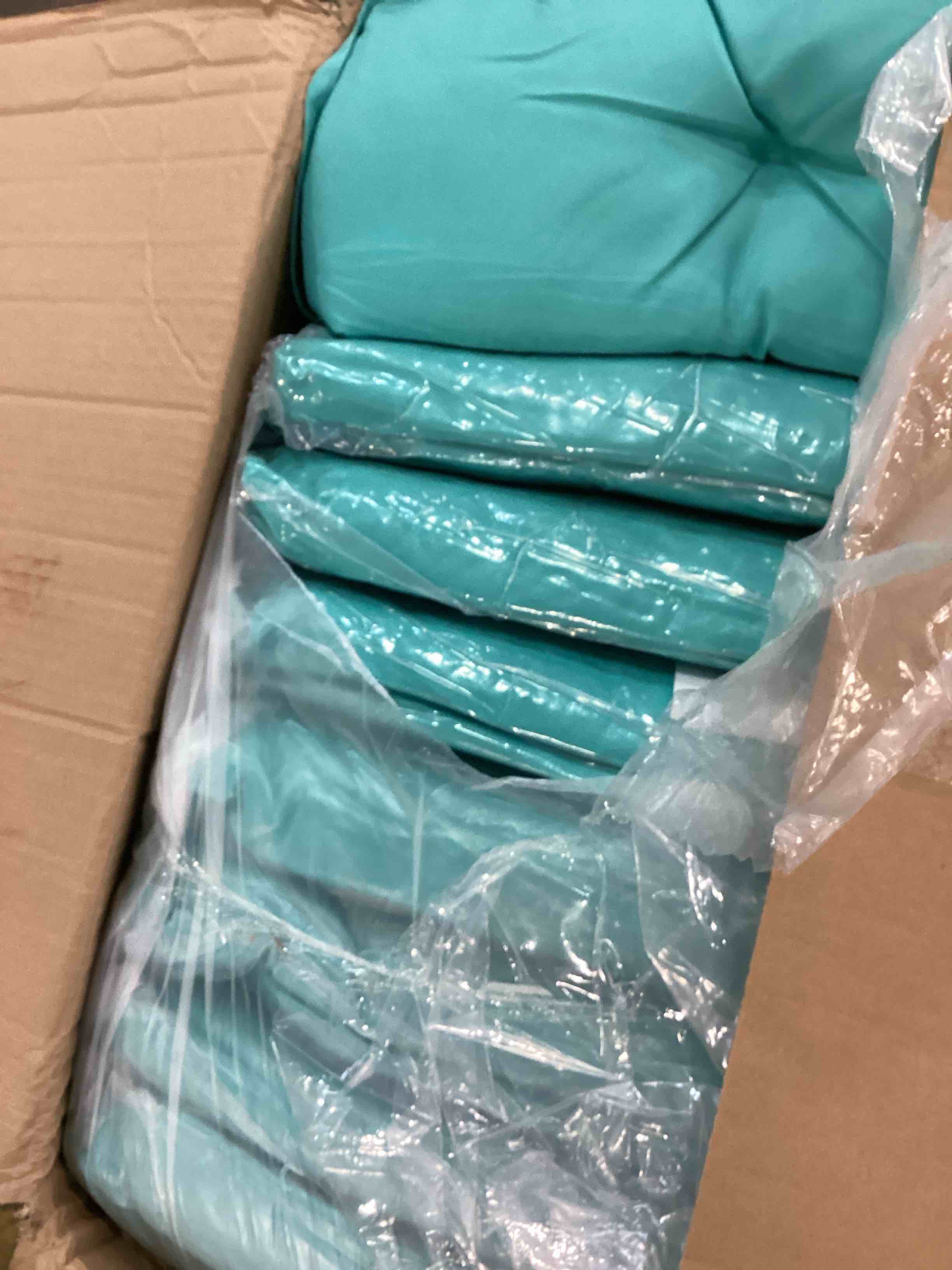 https://s3.amazonaws.com/lotting-images-prod/bidfta/BLU6532368_1720194132204.jpeg