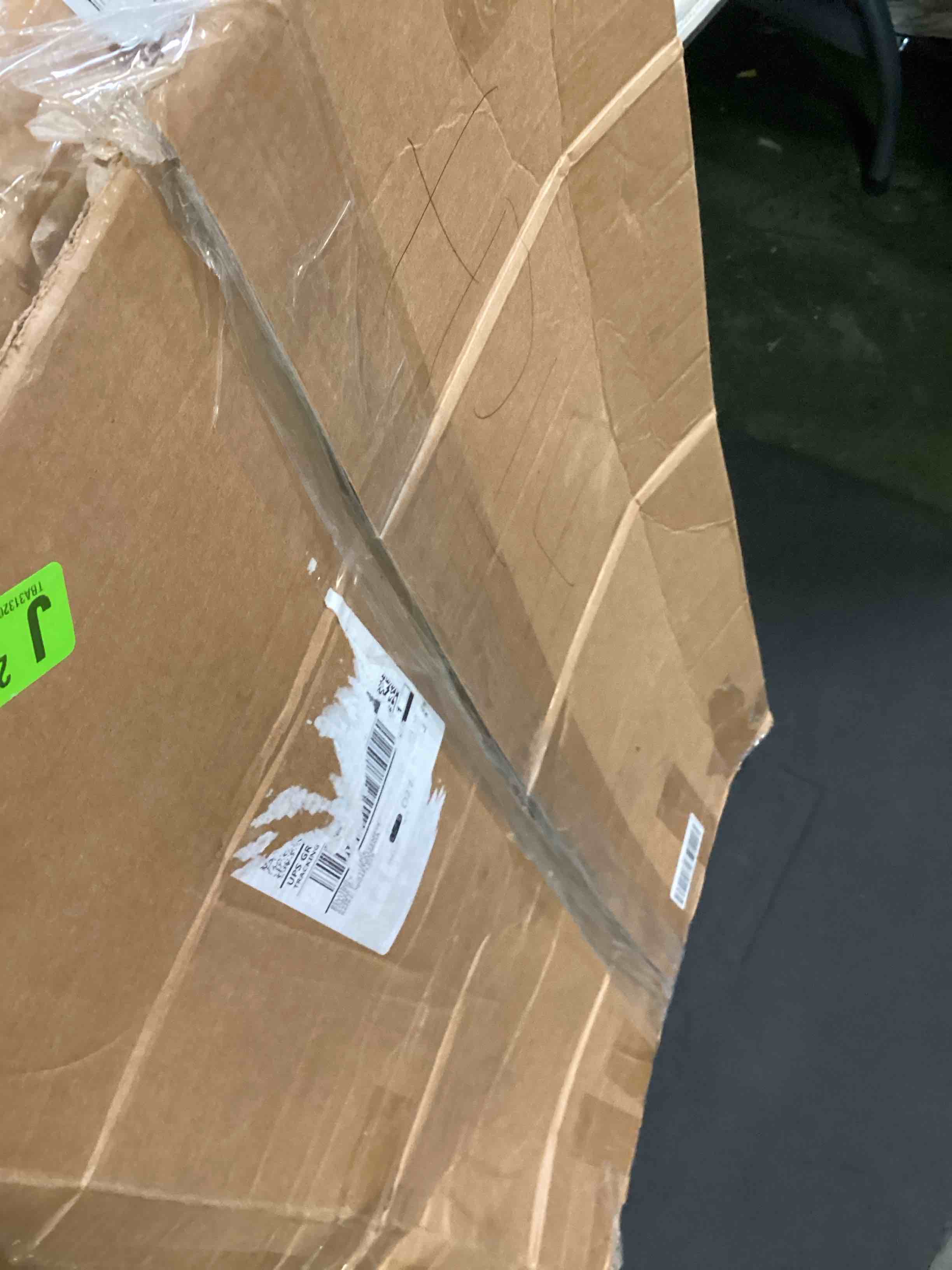 https://s3.amazonaws.com/lotting-images-prod/bidfta/BLU6532384_1720196106212.jpeg