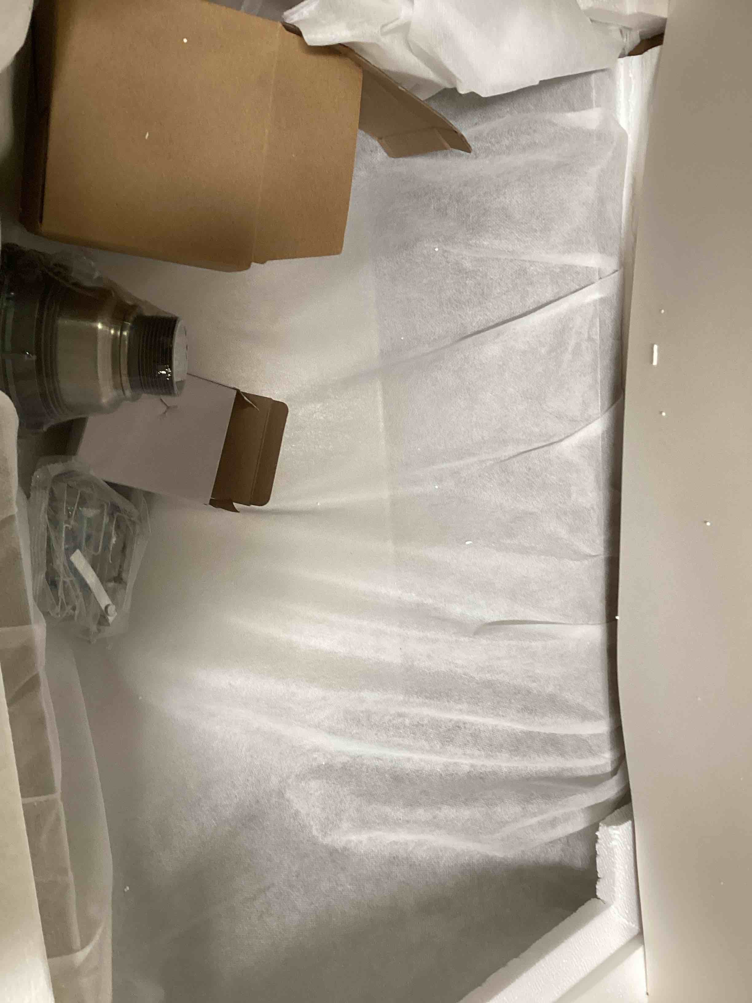 https://s3.amazonaws.com/lotting-images-prod/bidfta/BLU6532403_1720200668997.jpeg