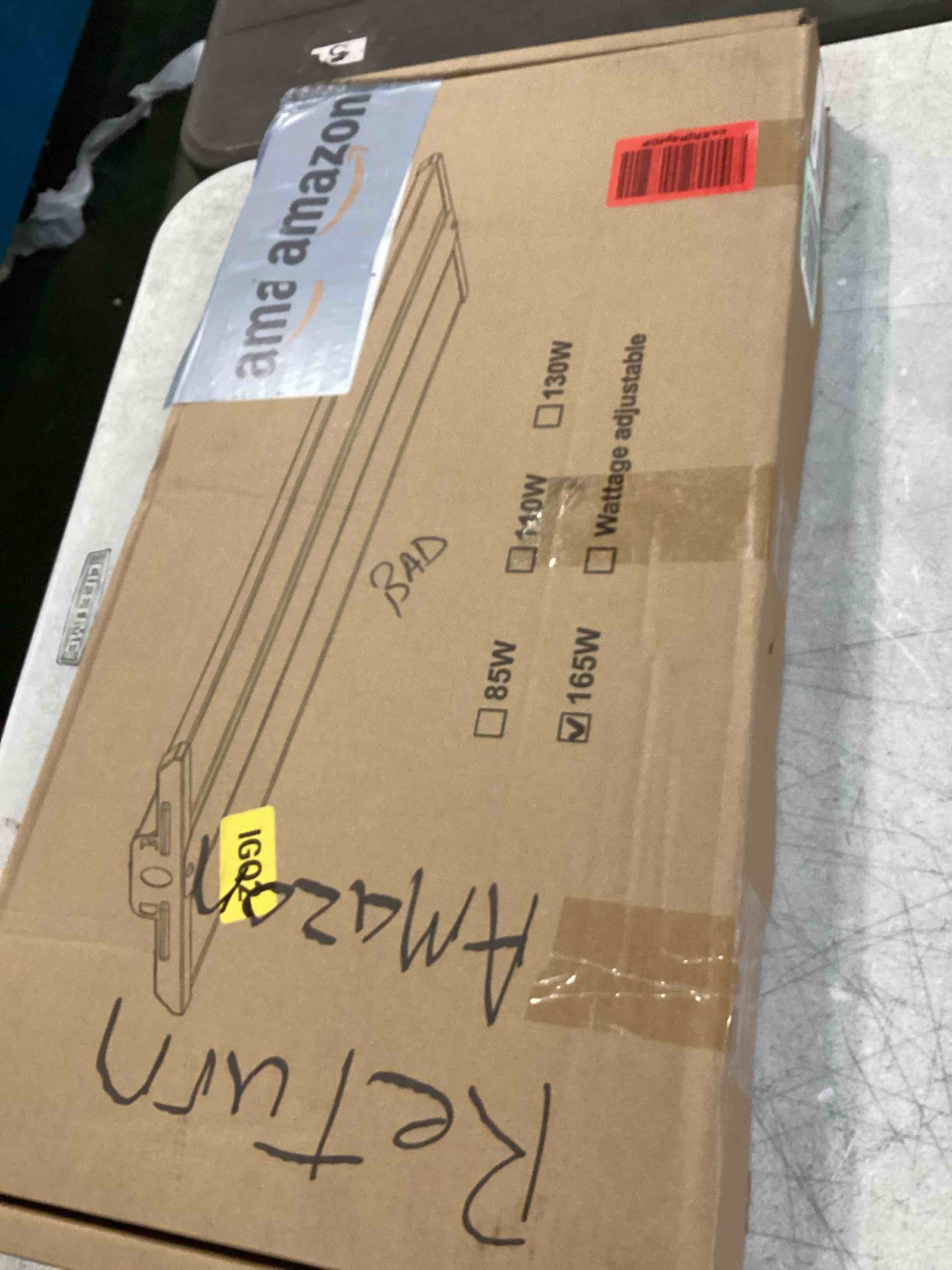 https://s3.amazonaws.com/lotting-images-prod/bidfta/BLU6532459_1720208166701.jpeg