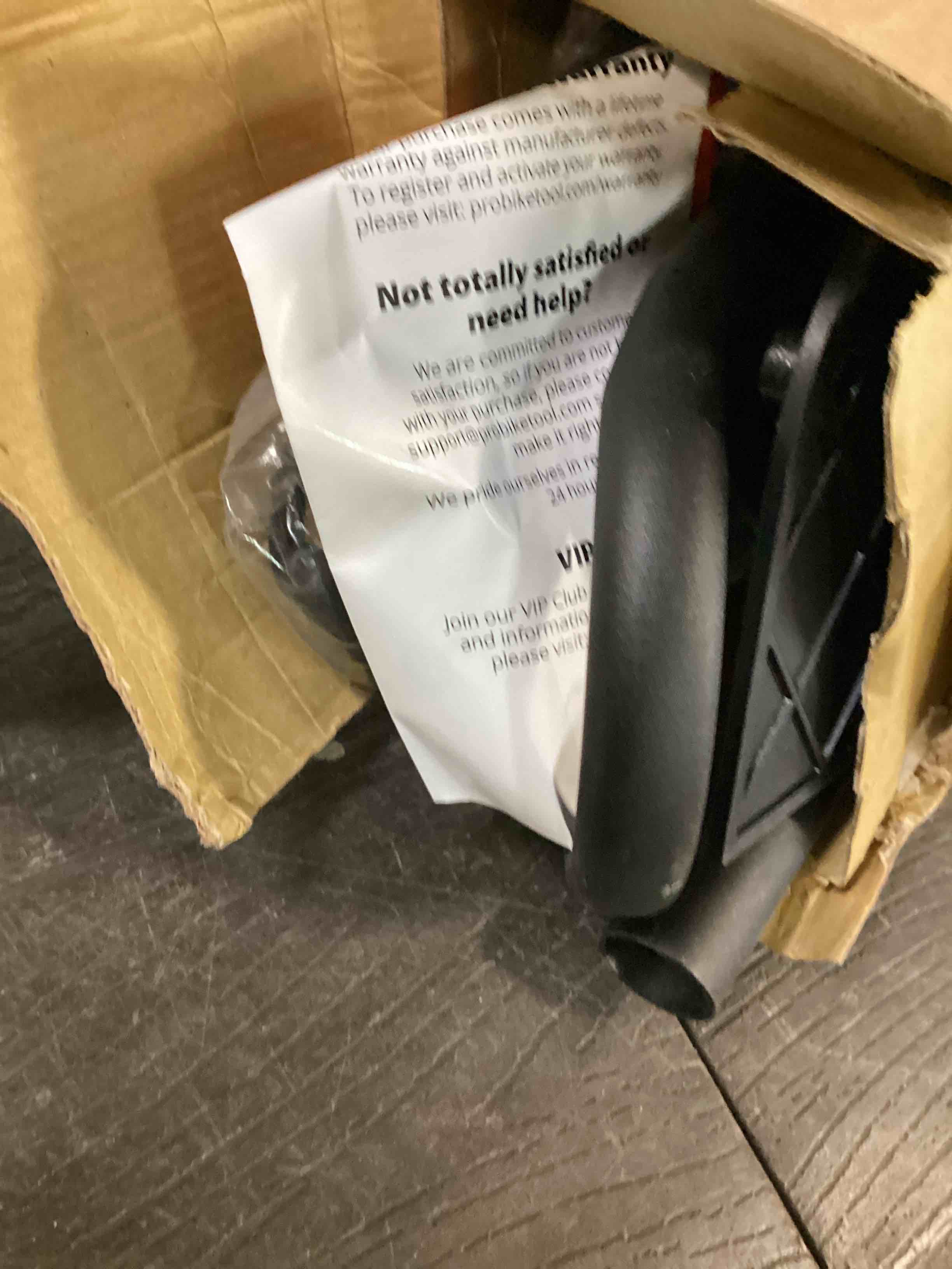https://s3.amazonaws.com/lotting-images-prod/bidfta/BLU6532530_1720445620432.jpeg