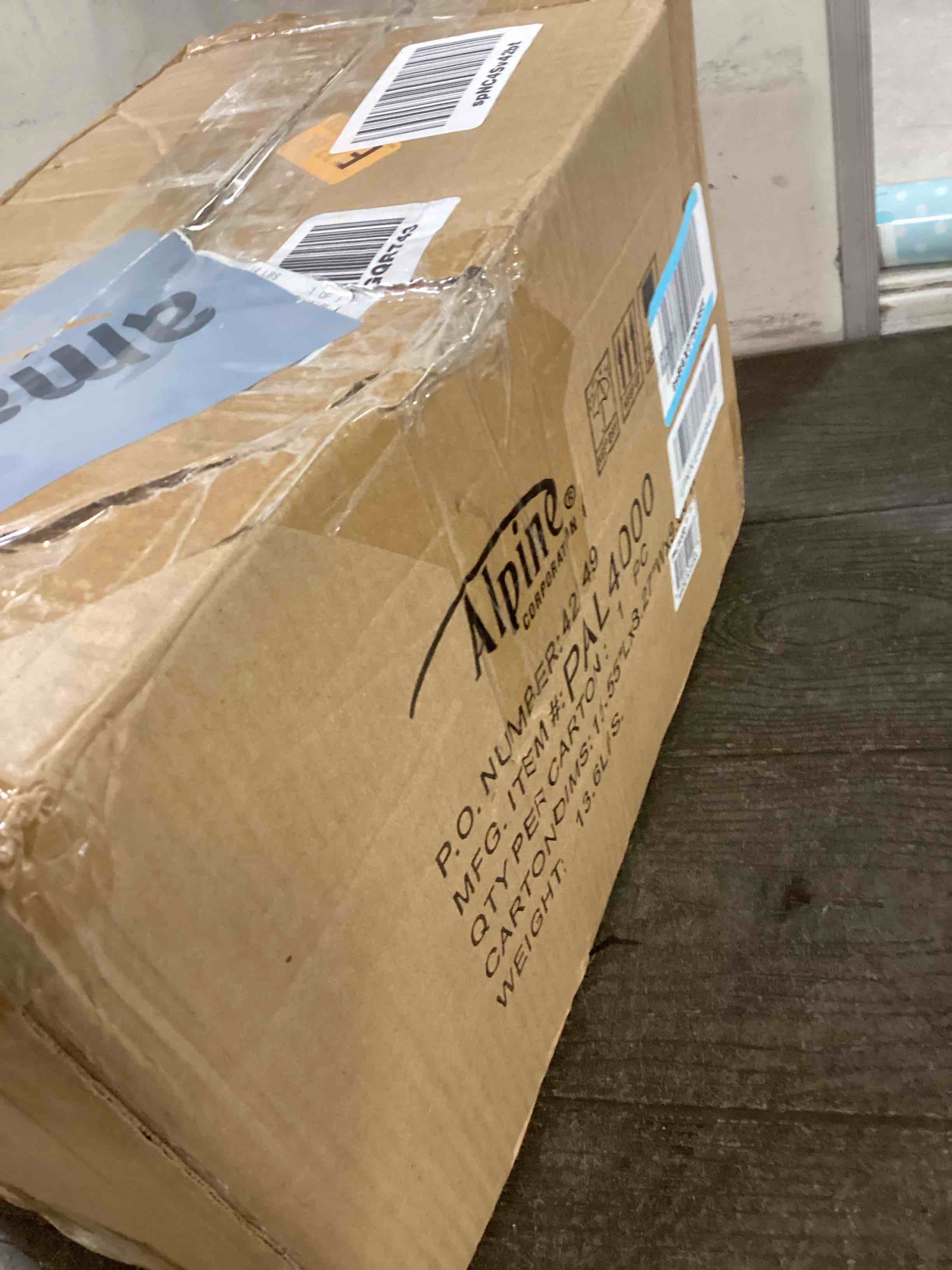 https://s3.amazonaws.com/lotting-images-prod/bidfta/BLU6532533_1720445943180.jpeg